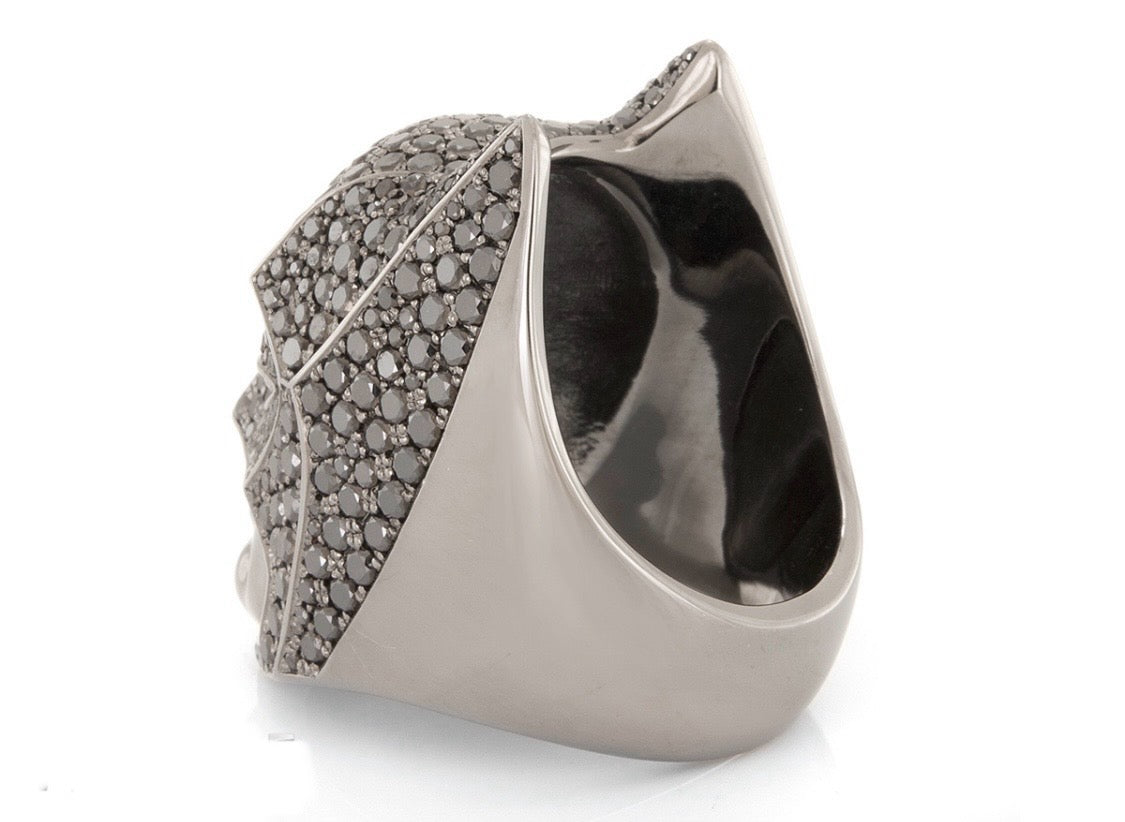 One Of A Kind Batman Ring 750/- Weißgold 3,73ct schwarze Diamanten