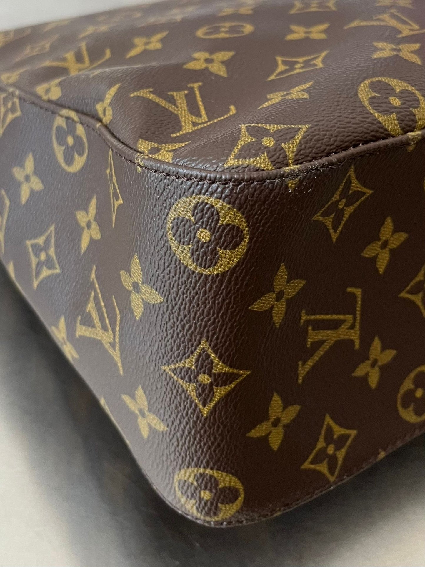 Louis Vuitton Looping GM
