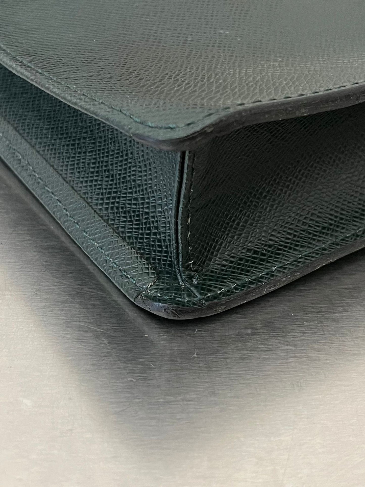 Louis Vuitton Serviette Kourad