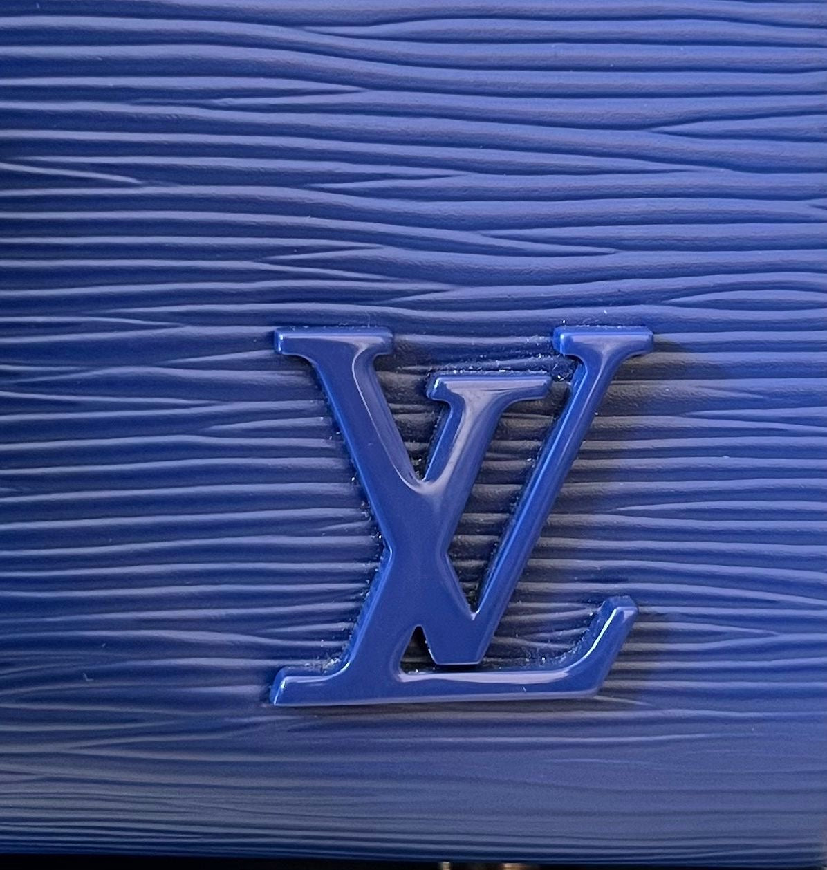 Louis Vuitton Cluny MM Epi