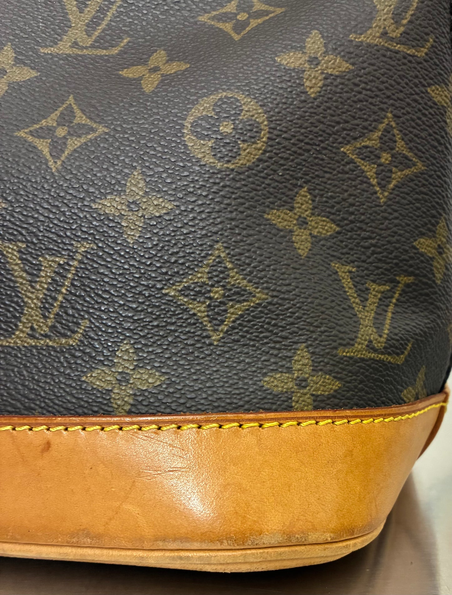 Louis Vuitton Alma PM