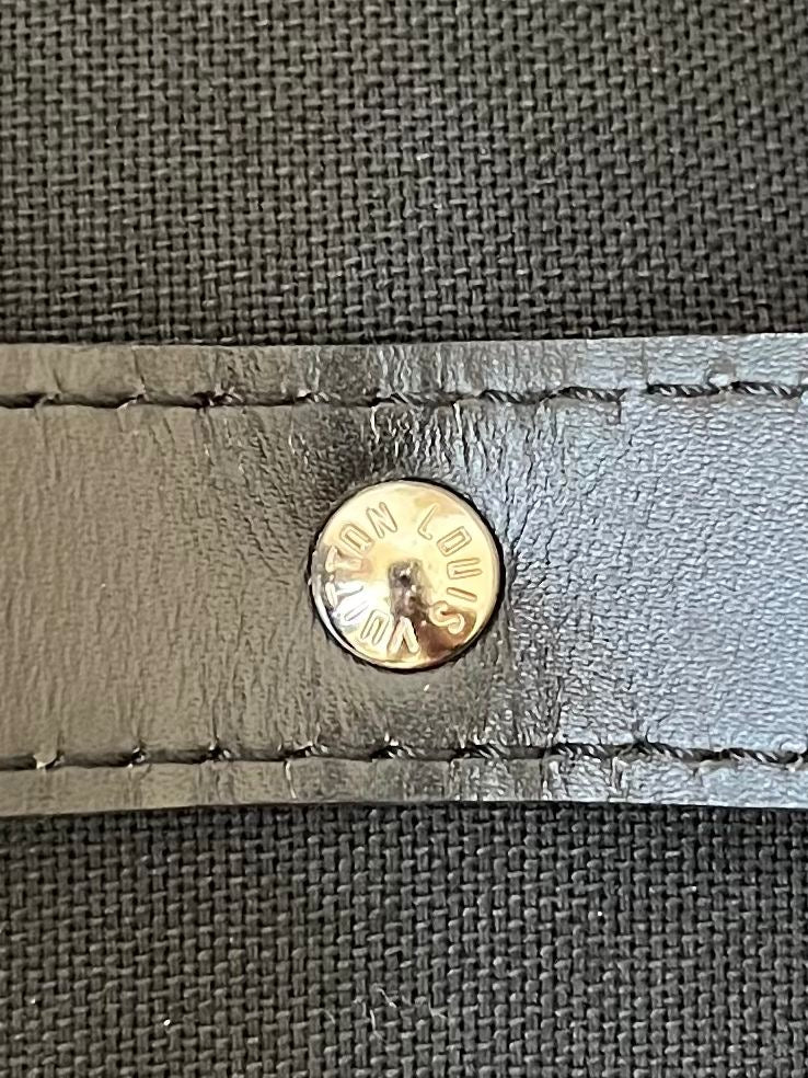 Louis Vuitton Pegase 60 Taiga