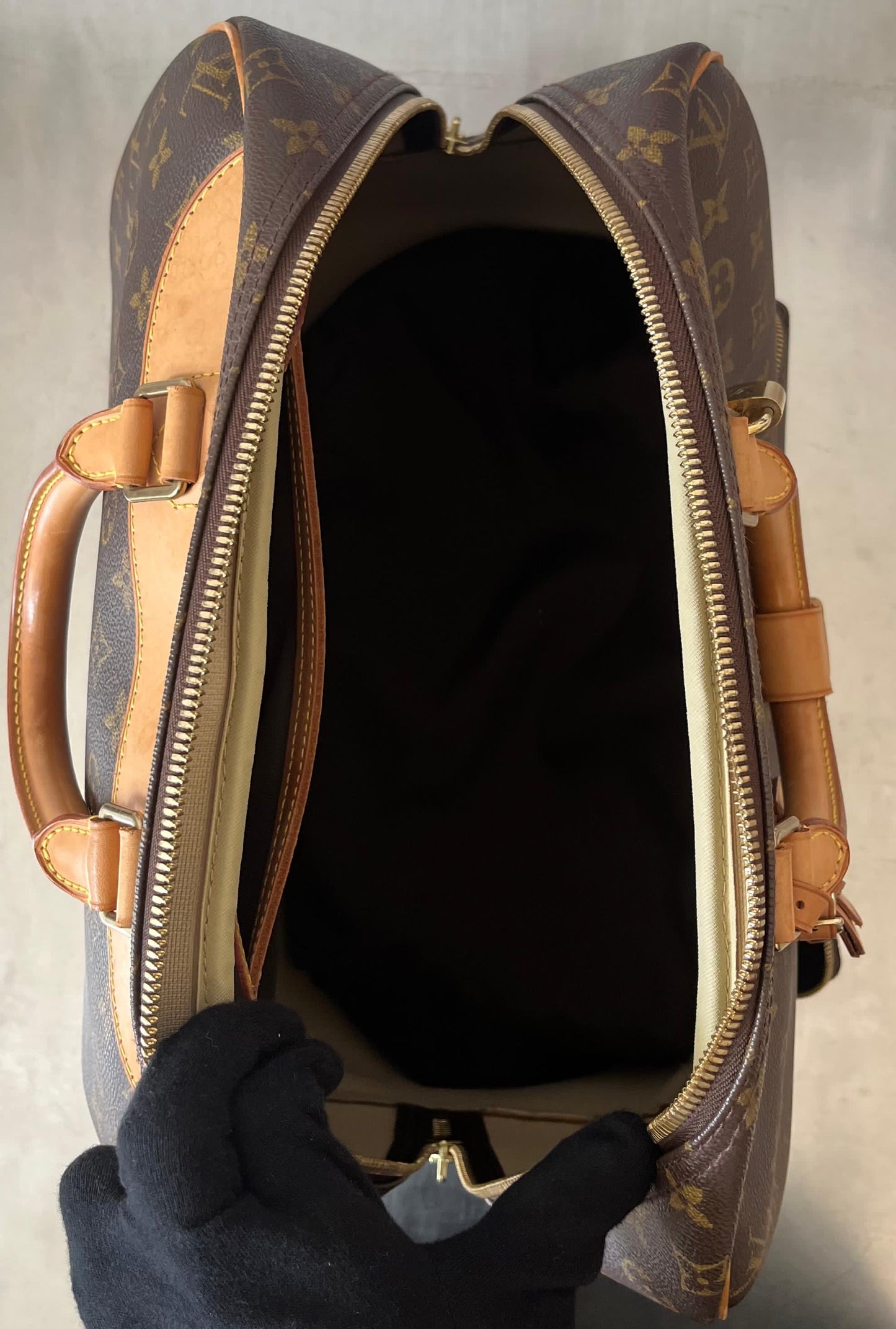 Louis Vuitton Evasion