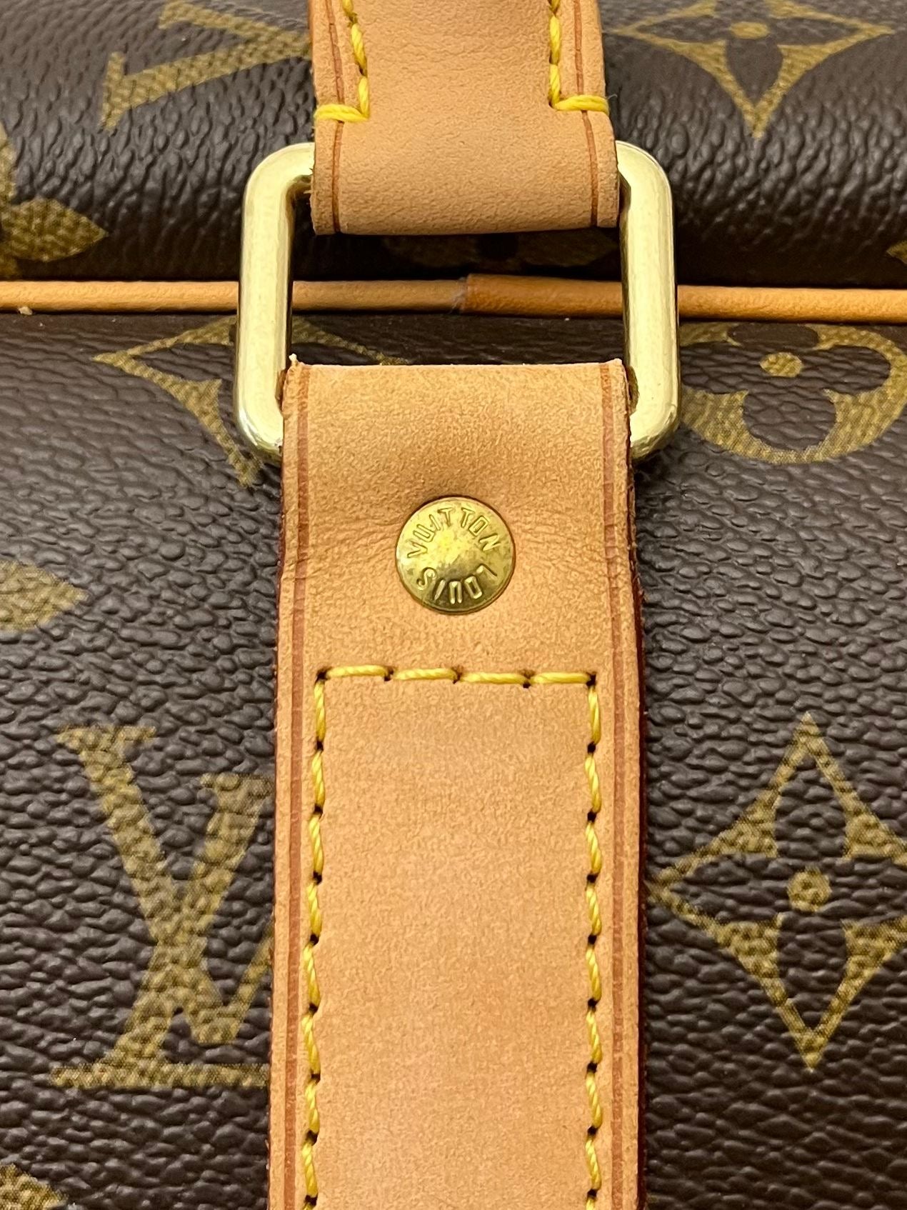 Louis Vuitton Sirius 55