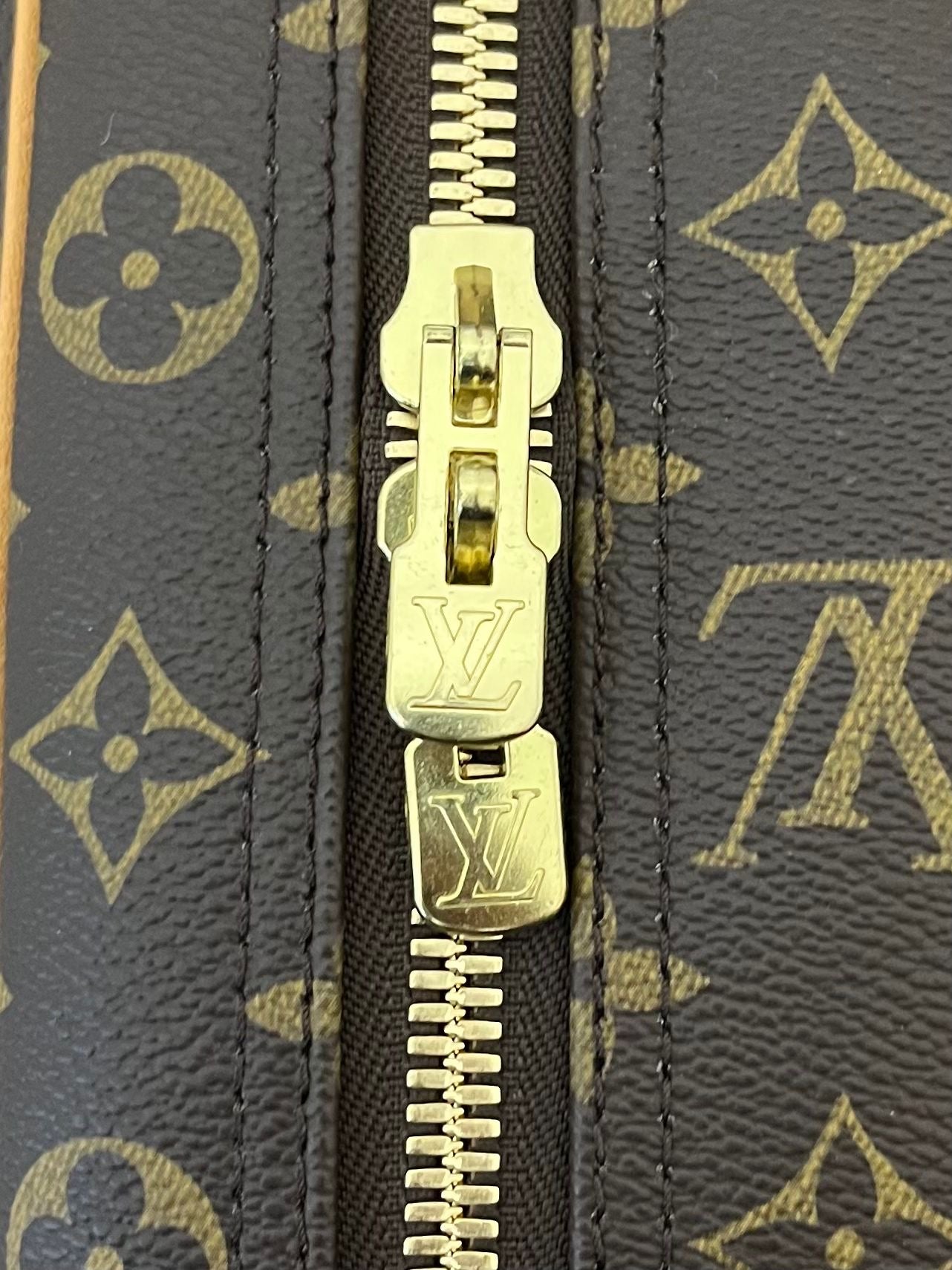 Louis Vuitton Sirius 55