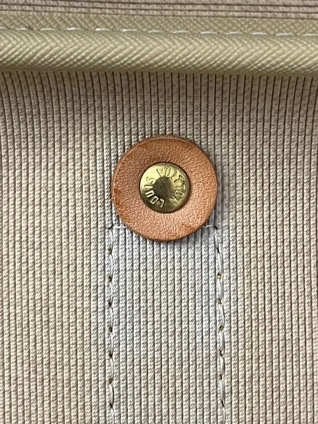 Louis Vuitton Sirius 55