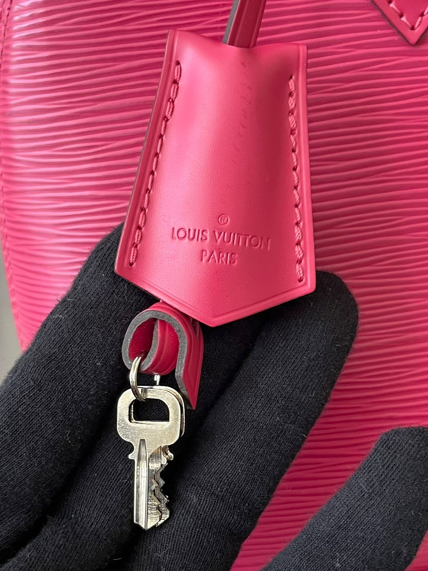Louis Vuitton Alma PM Epi (Pink)
