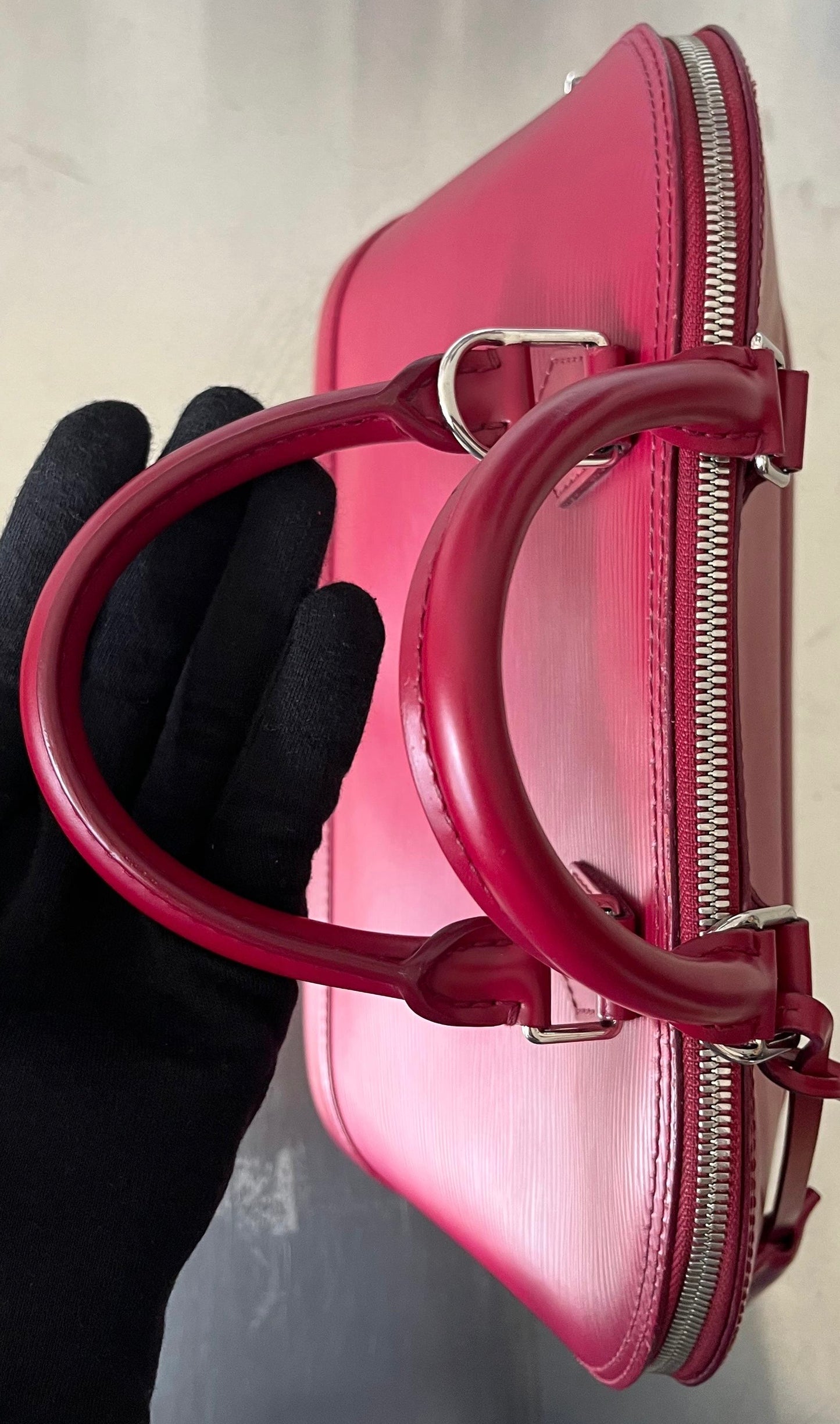 Louis Vuitton Alma PM Epi Fuchsia