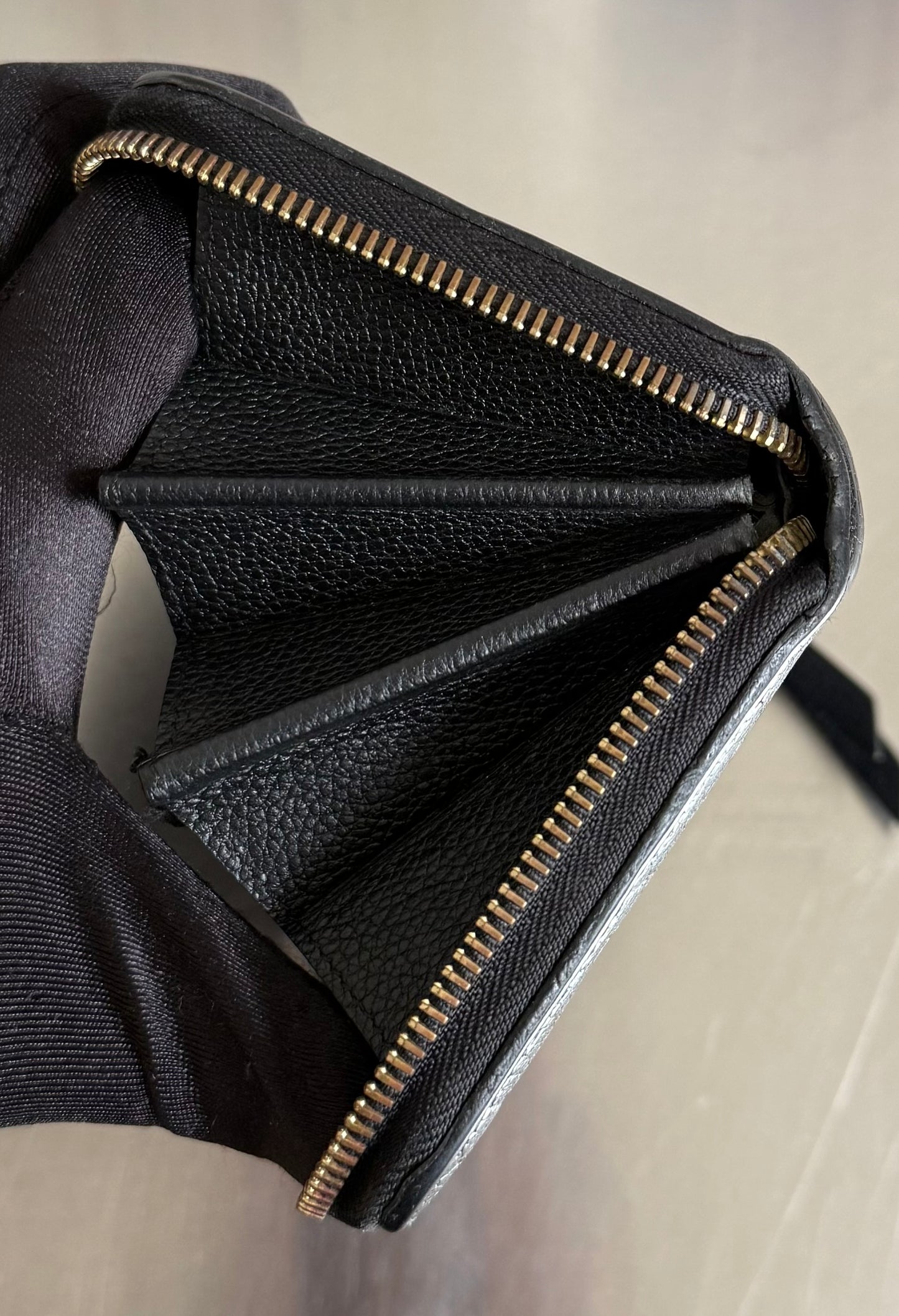 Louis Vuitton Zippy Monogram Empreinte Leder