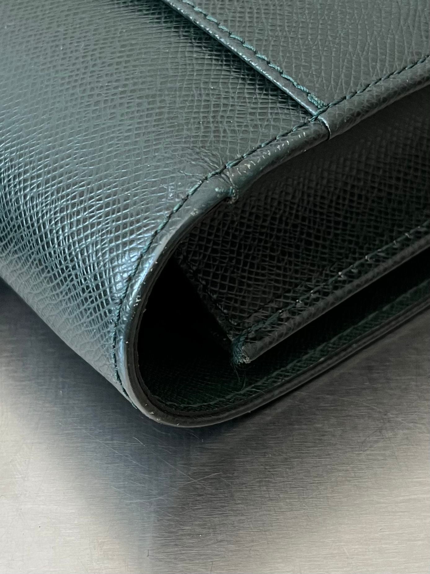 Louis Vuitton Serviette Kourad