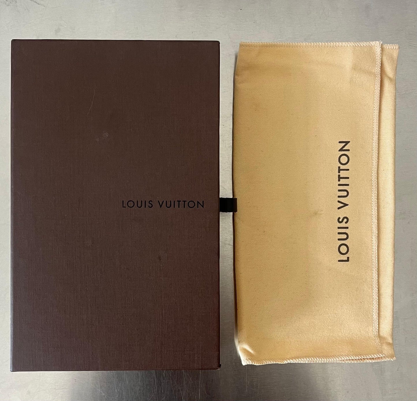 Louis Vuitton Amelia Mahina Leder