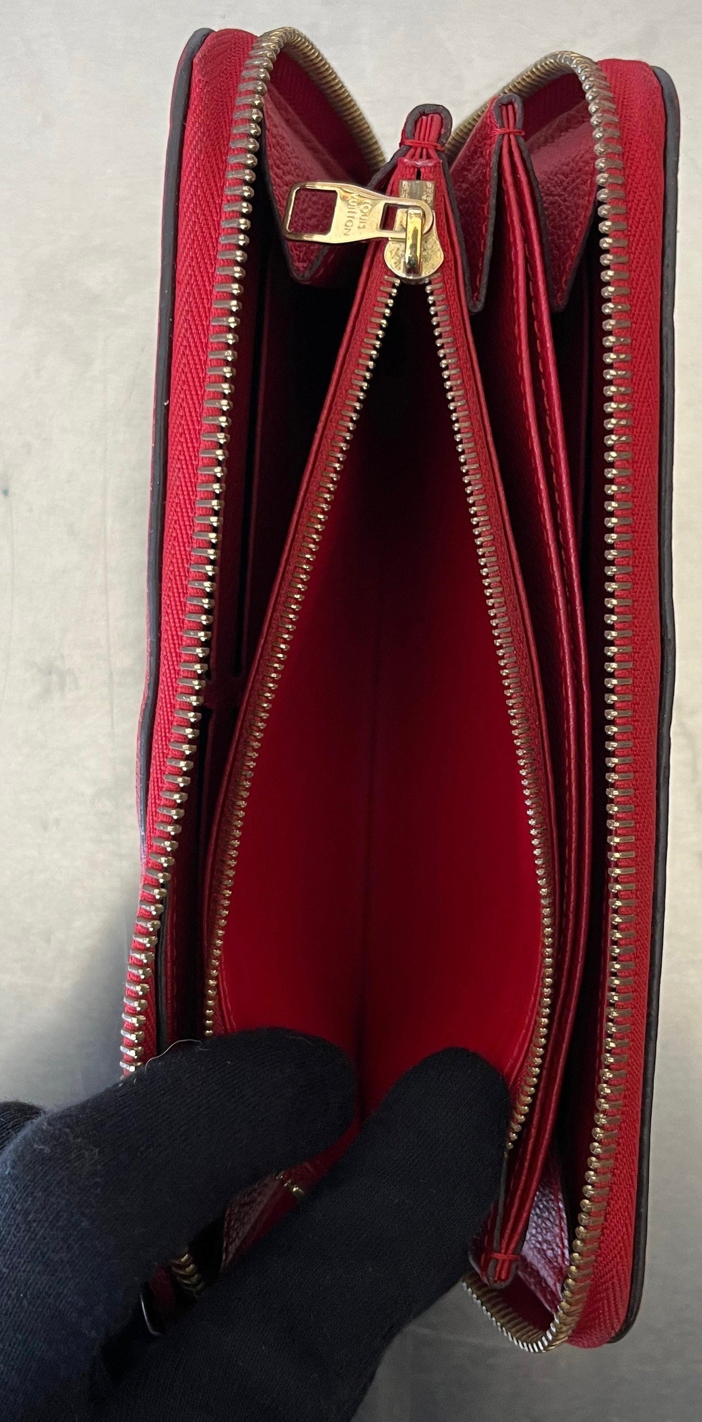 Louis Vuitton Zippy Monogram Empreinte Leder