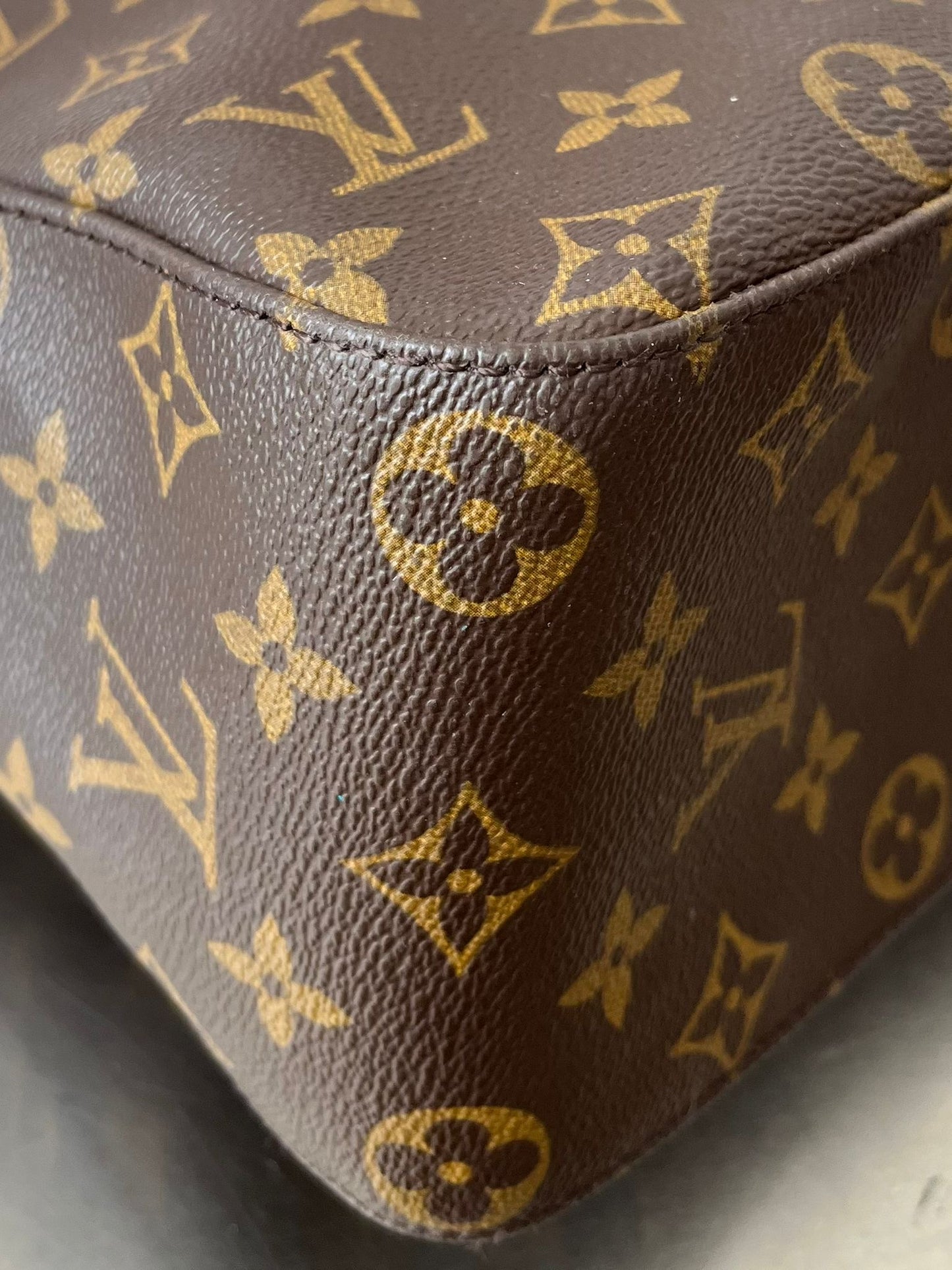 Louis Vuitton Looping GM