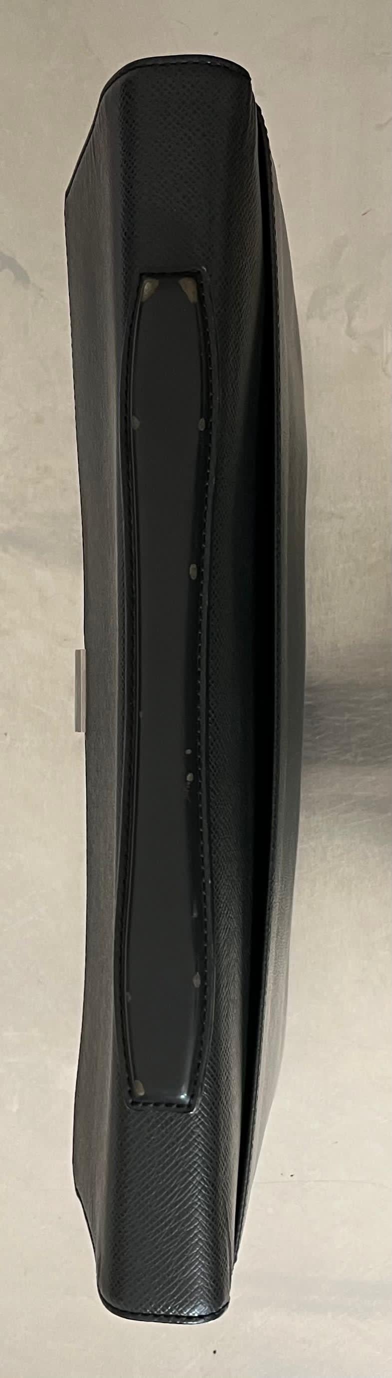 Louis Vuitton Angara Taiga