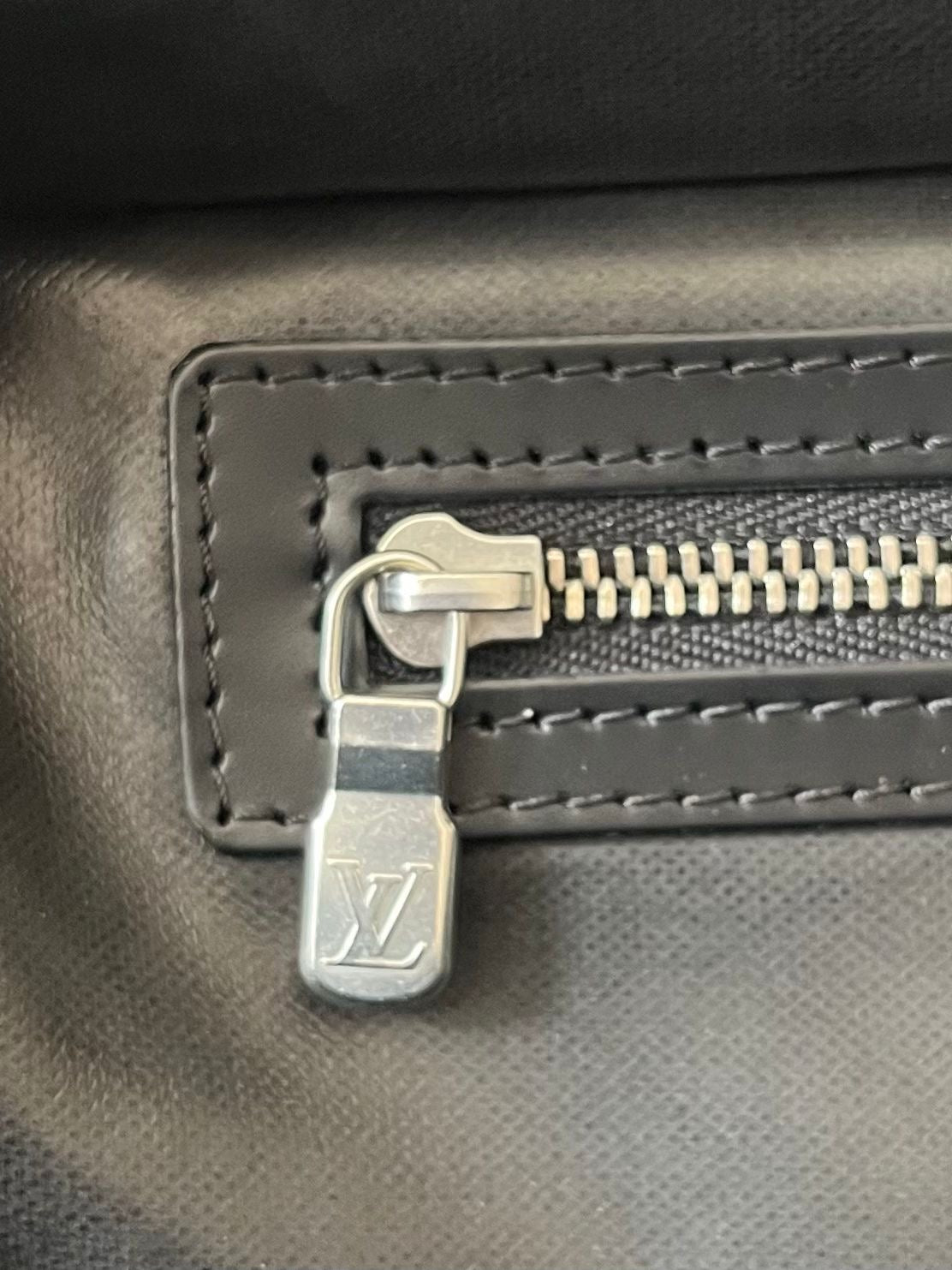 Louis Vuitton Kulturtasche