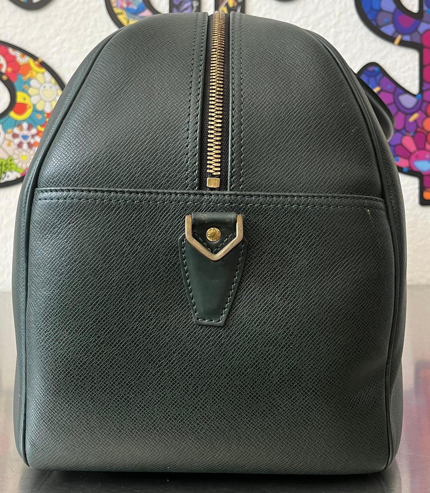 Louis Vuitton Kendall PM Taiga Leder