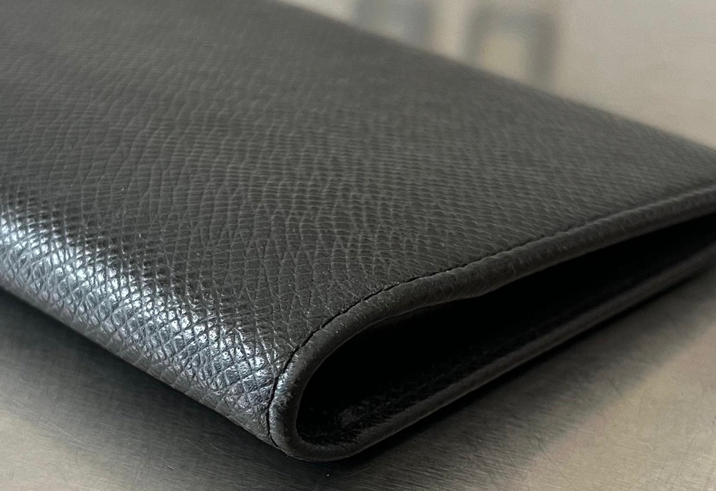Louis Vuitton Brazza Taiga