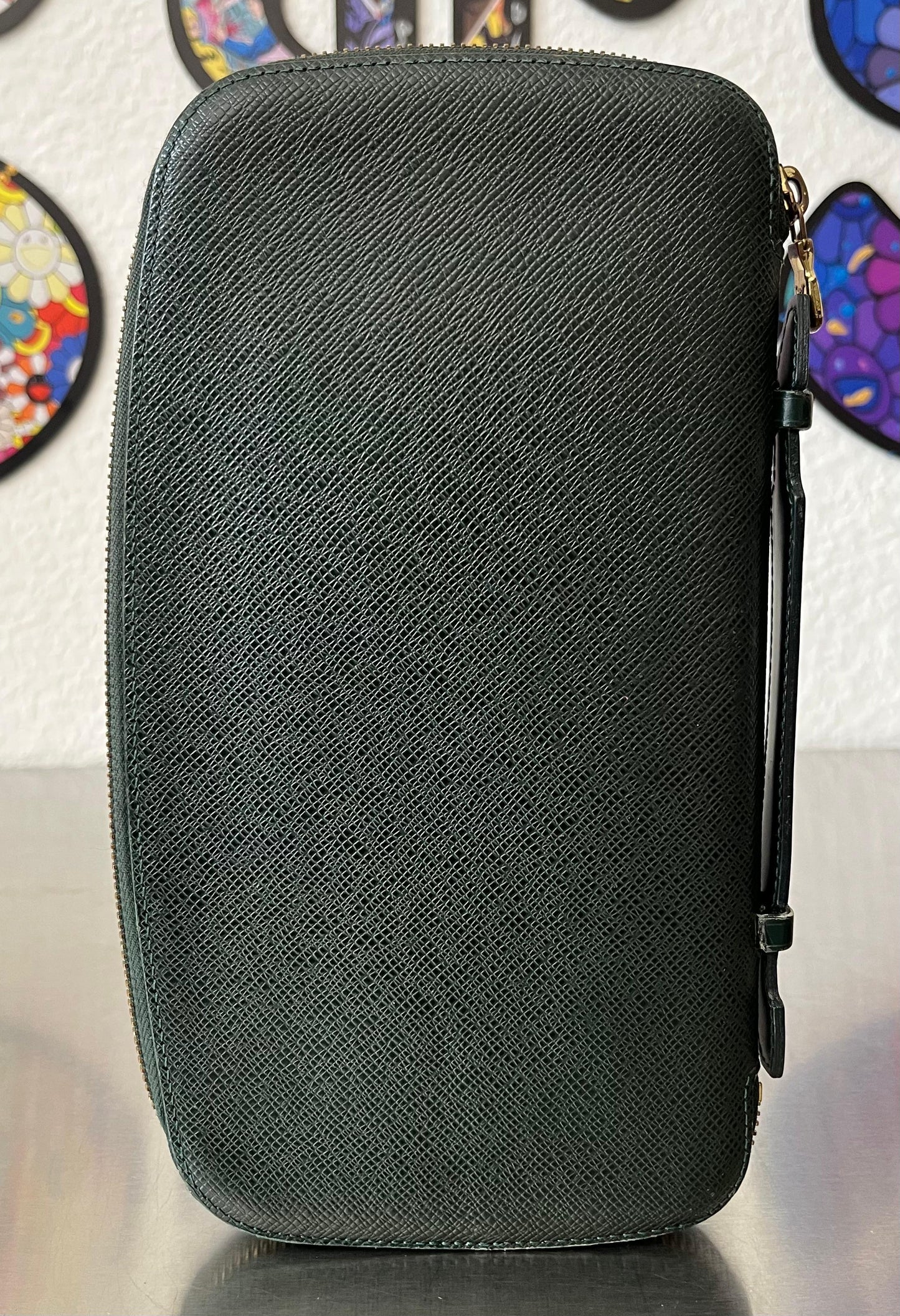 Louis Vuitton Atoll Organizer Taiga (Dunkelgrün)