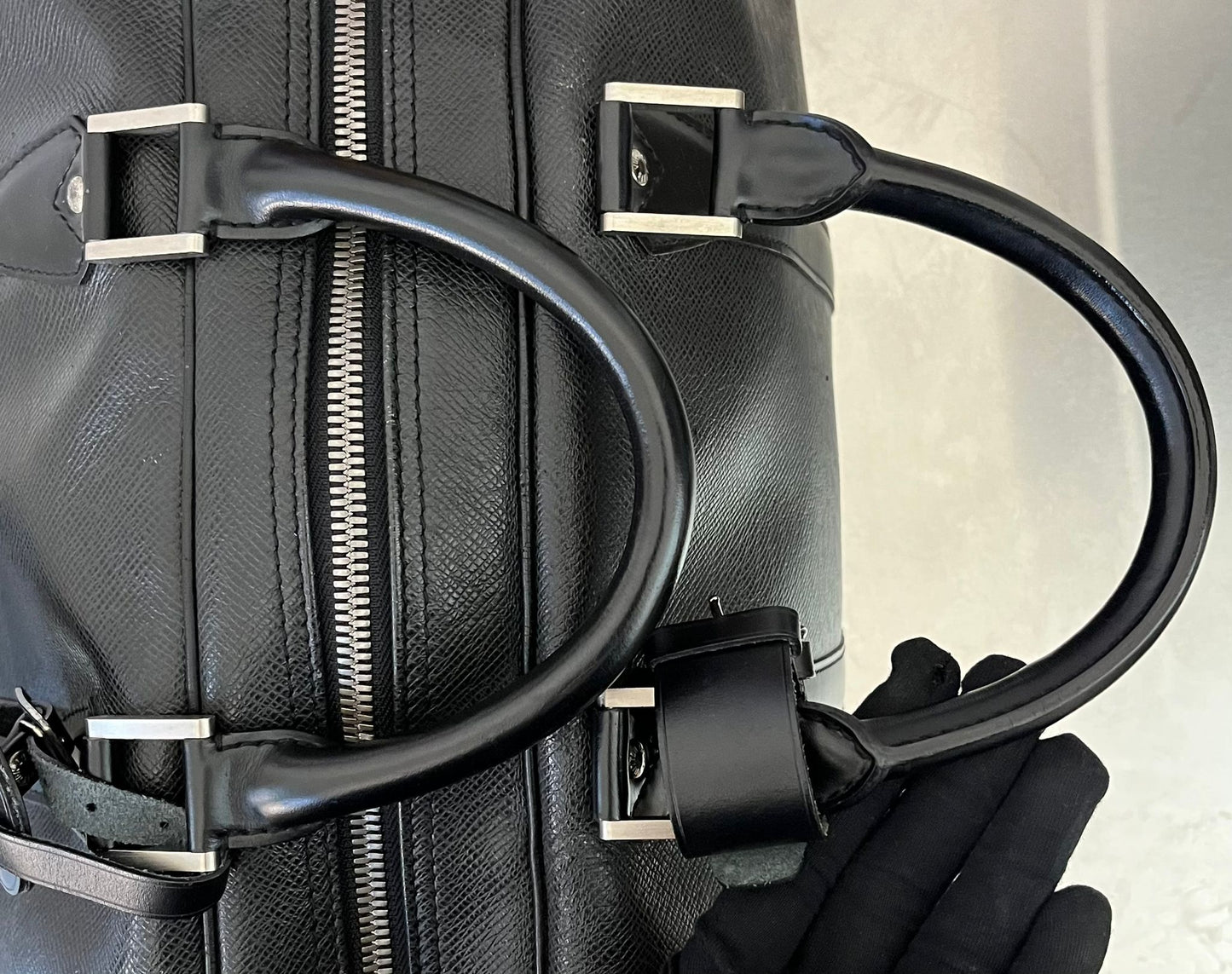 Louis Vuitton Kendall PM Taiga