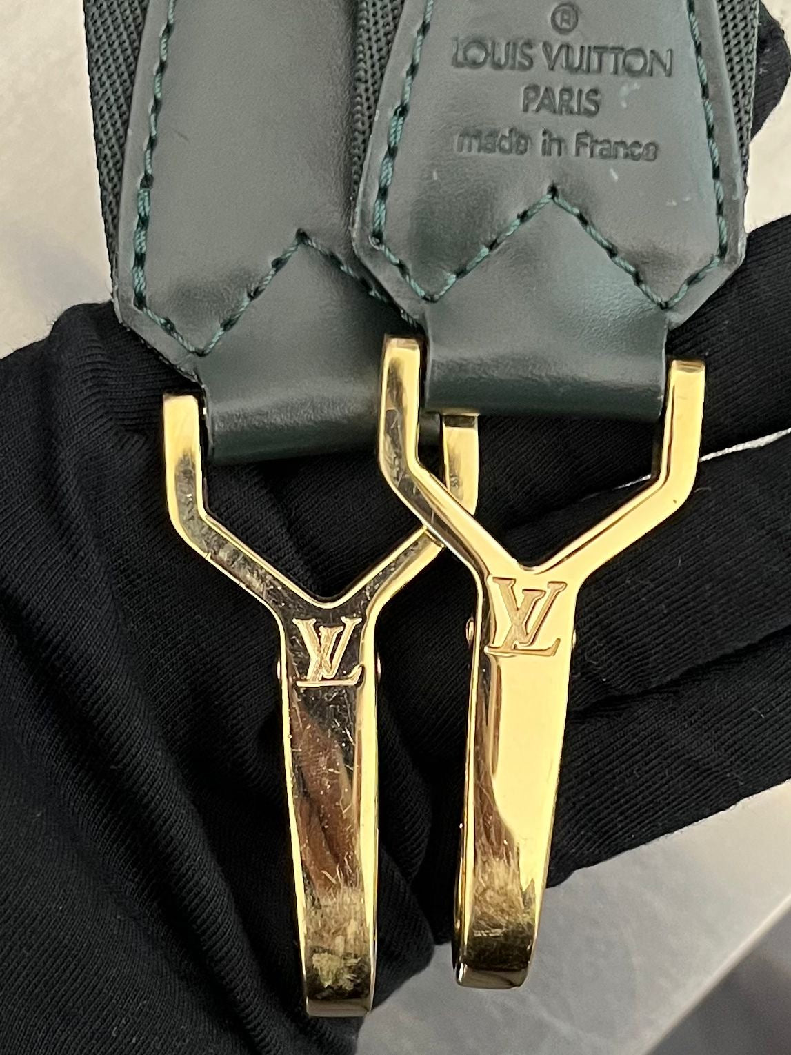 Louis Vuitton Kendall GM Taiga Leder