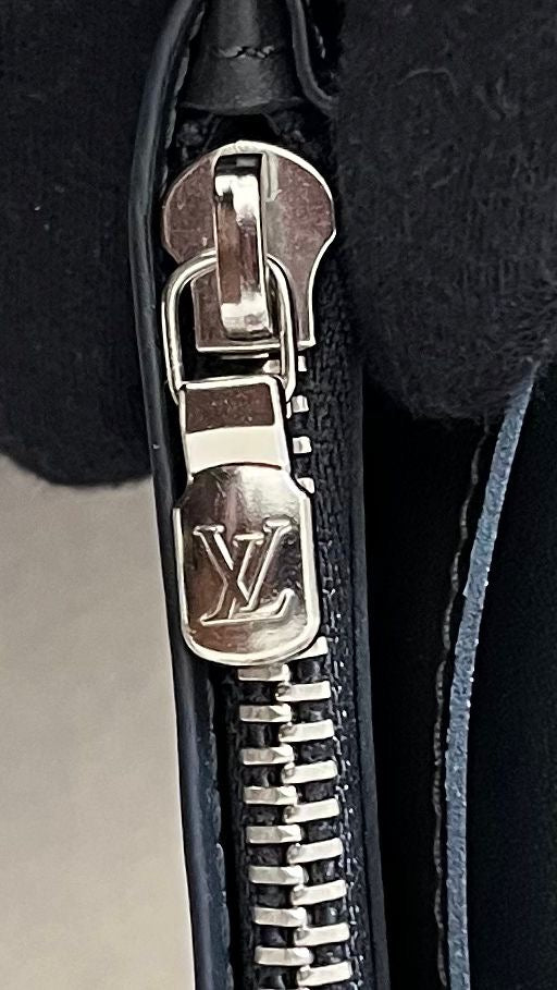 Louis Vuitton Brazza Cobalt Damier