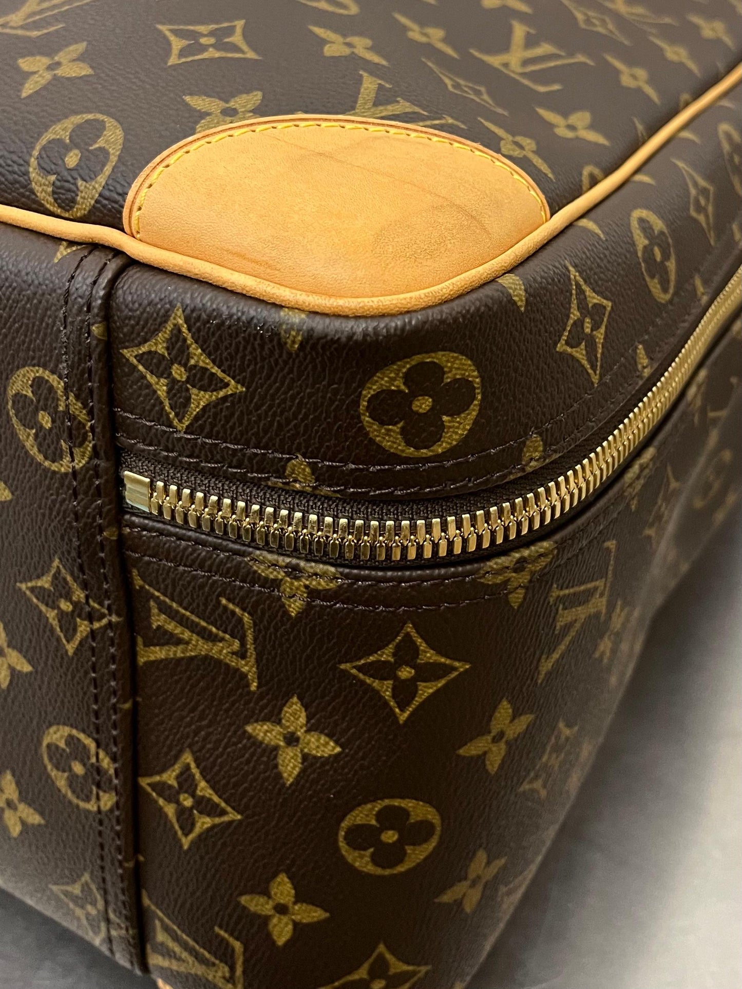 Louis Vuitton Sirius 55