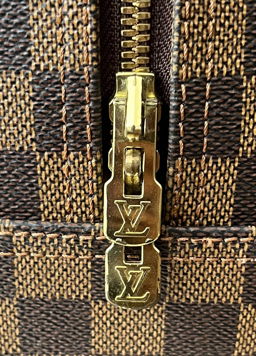 Louis Vuitton Deauville Damier