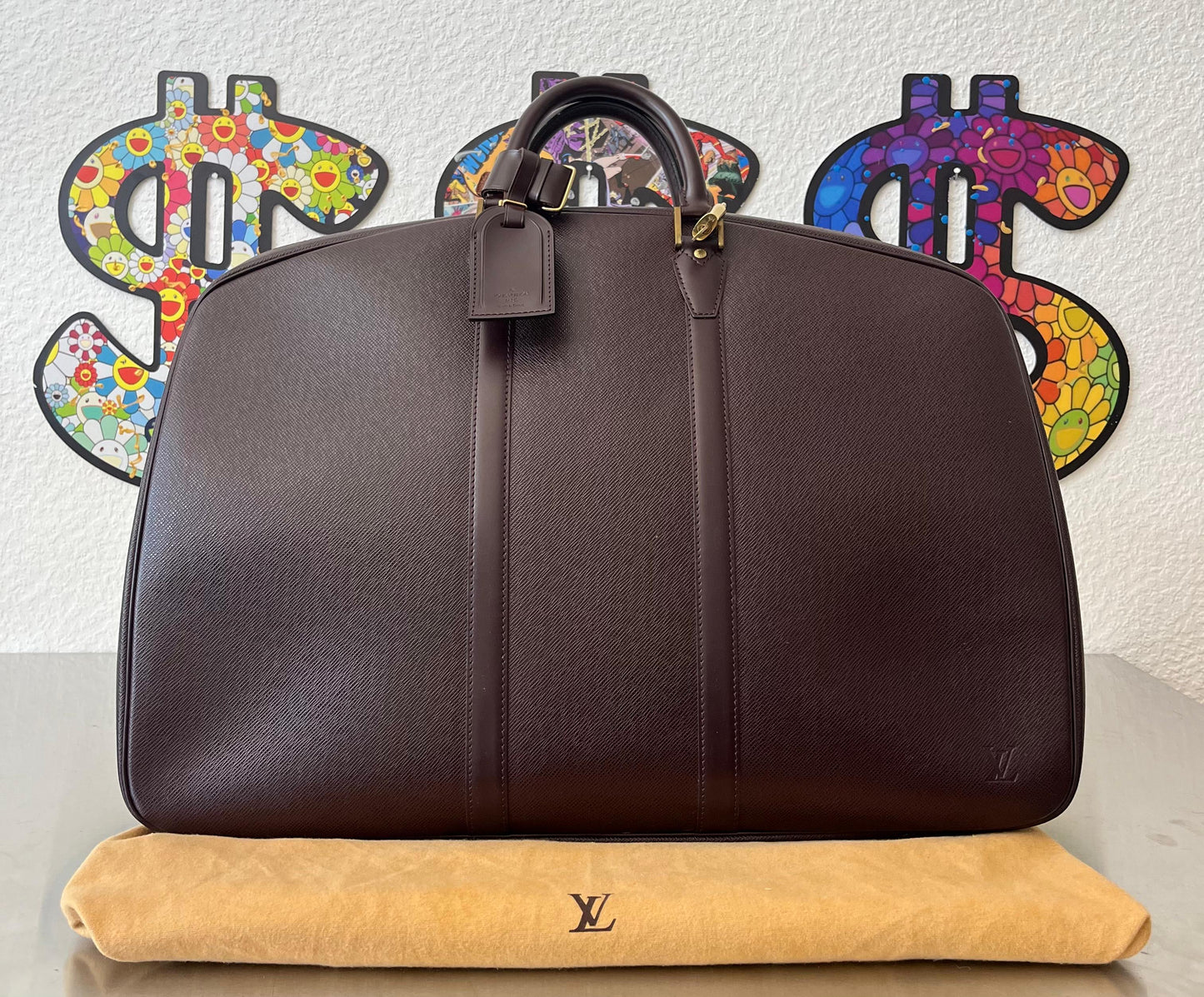 Louis Vuitton Helanga Taiga
