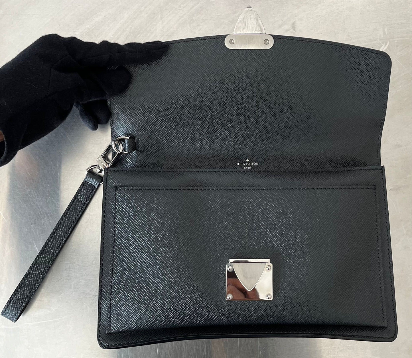 Louis Vuitton Belaia Taiga