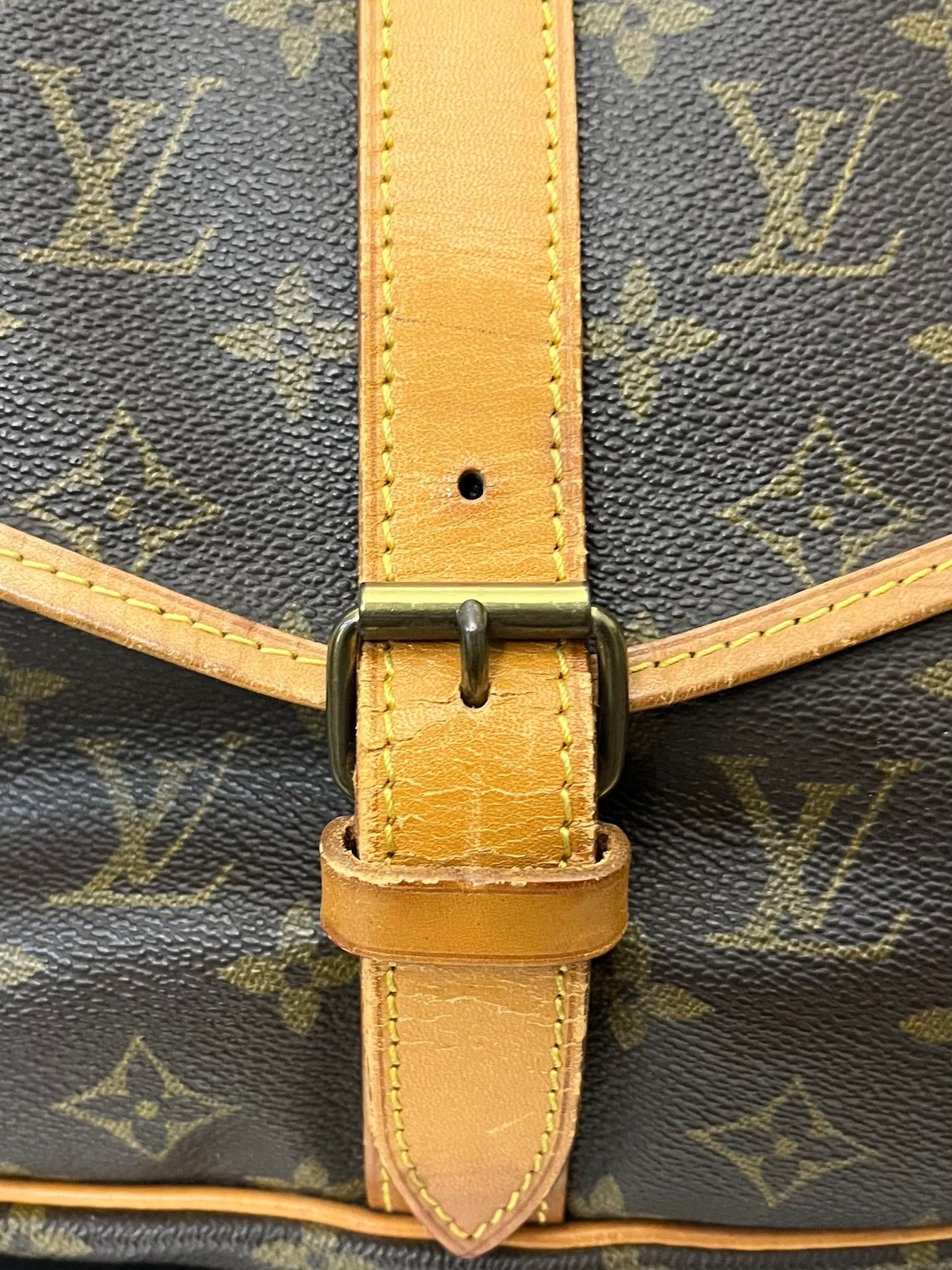 Louis Vuitton Saumur 35