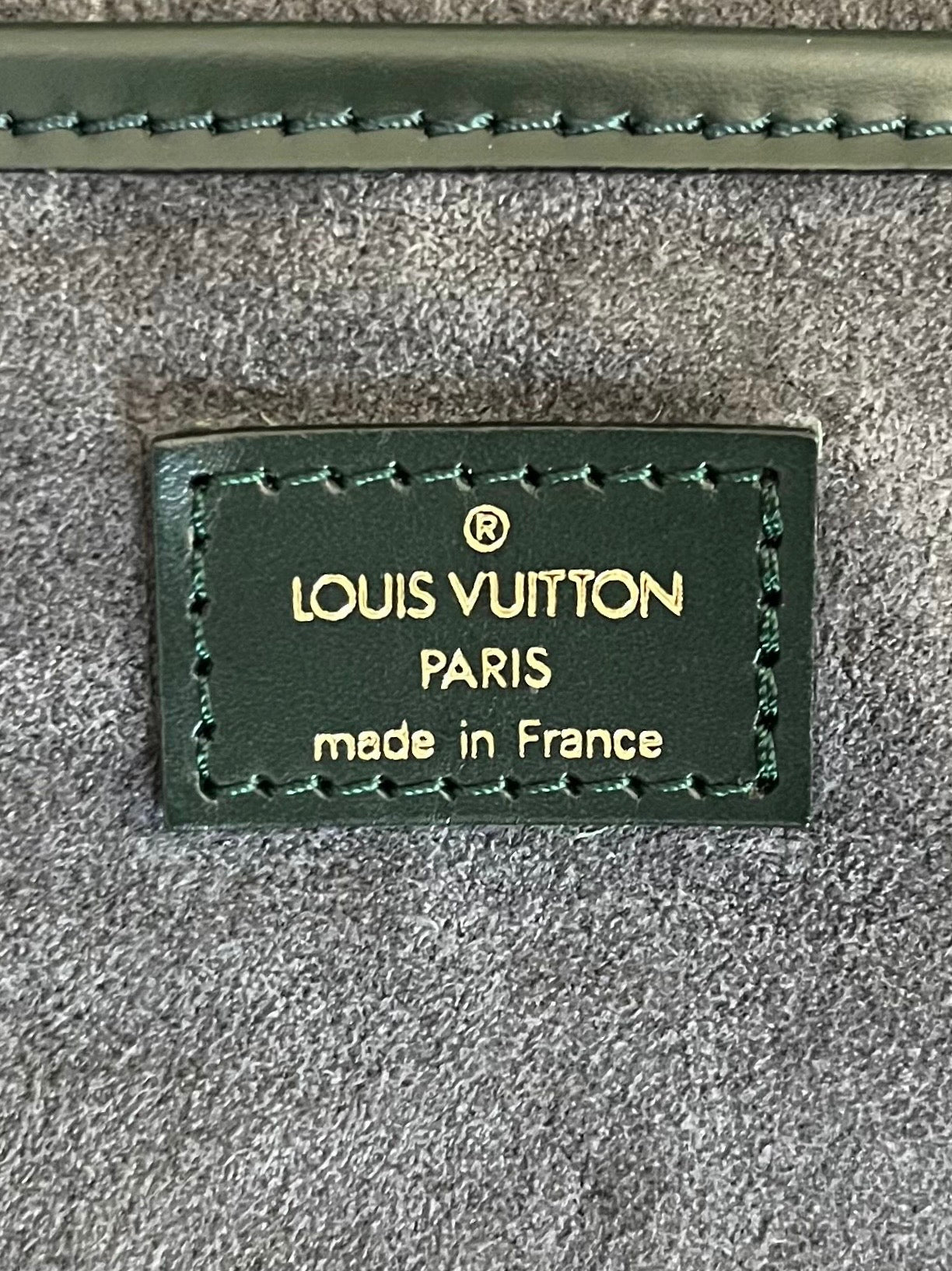 Louis Vuitton Helanga Taiga