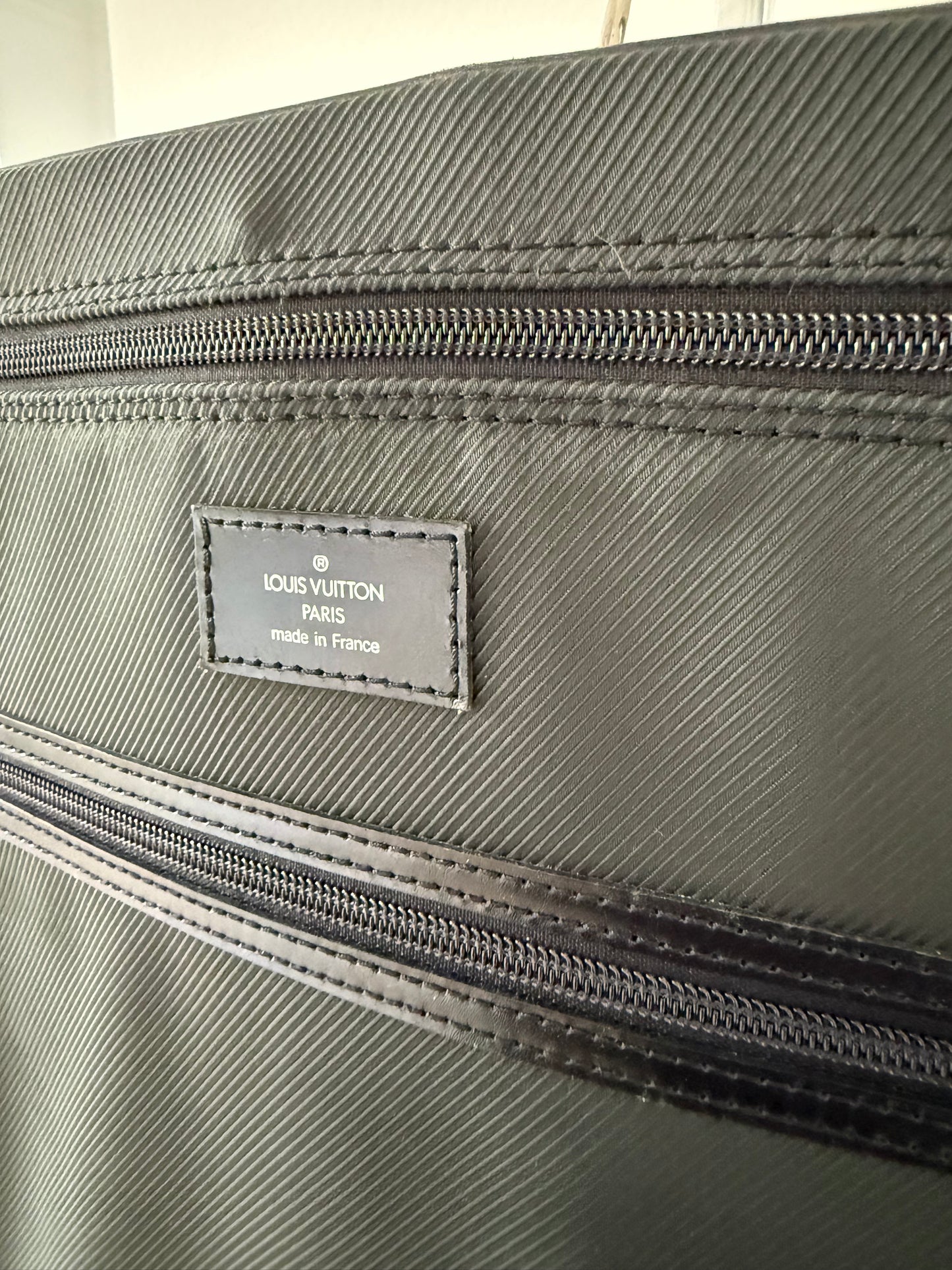 Louis Vuitton Cinq Cintre Kleidersack