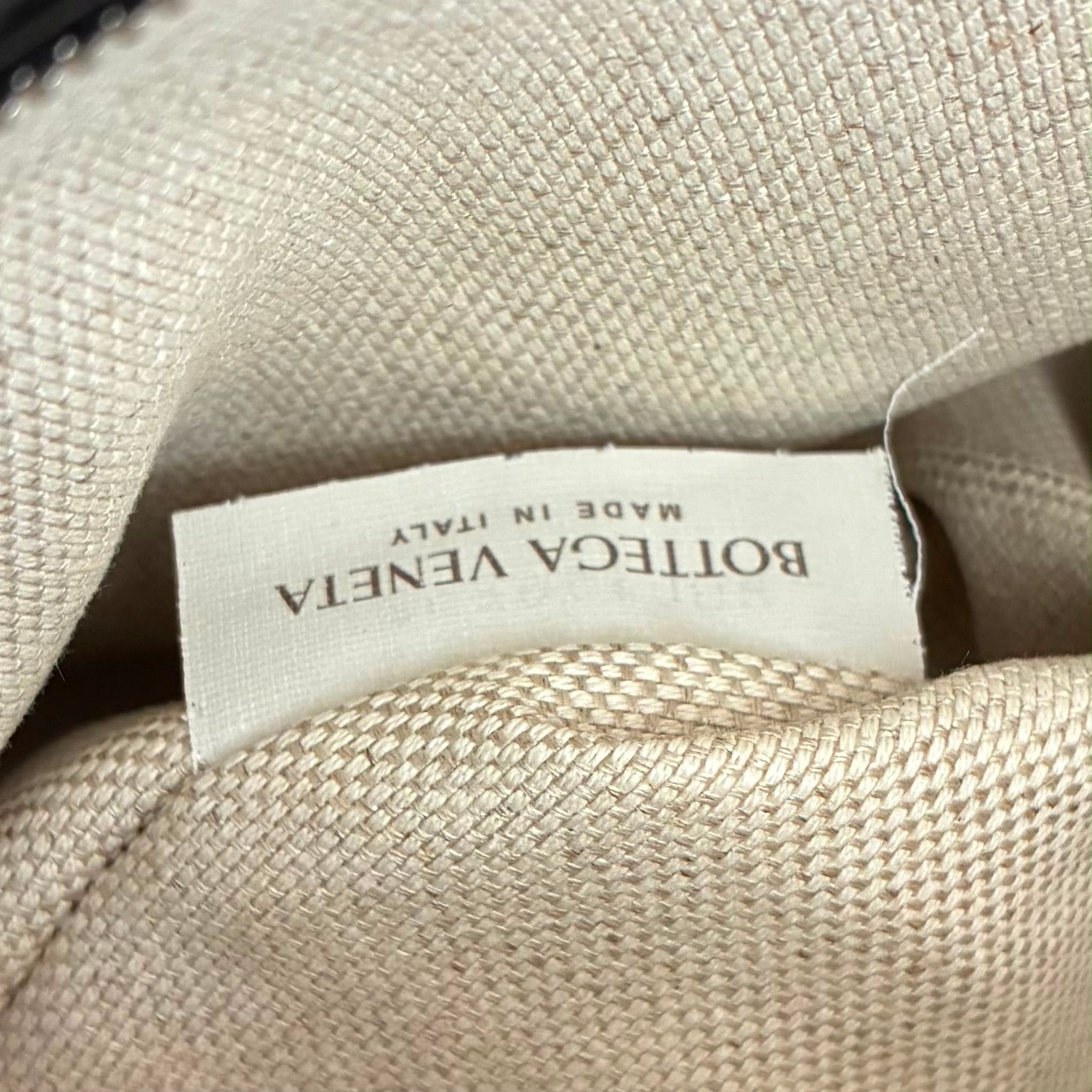 Bottega Veneta Andiamo Große Messenger Bag