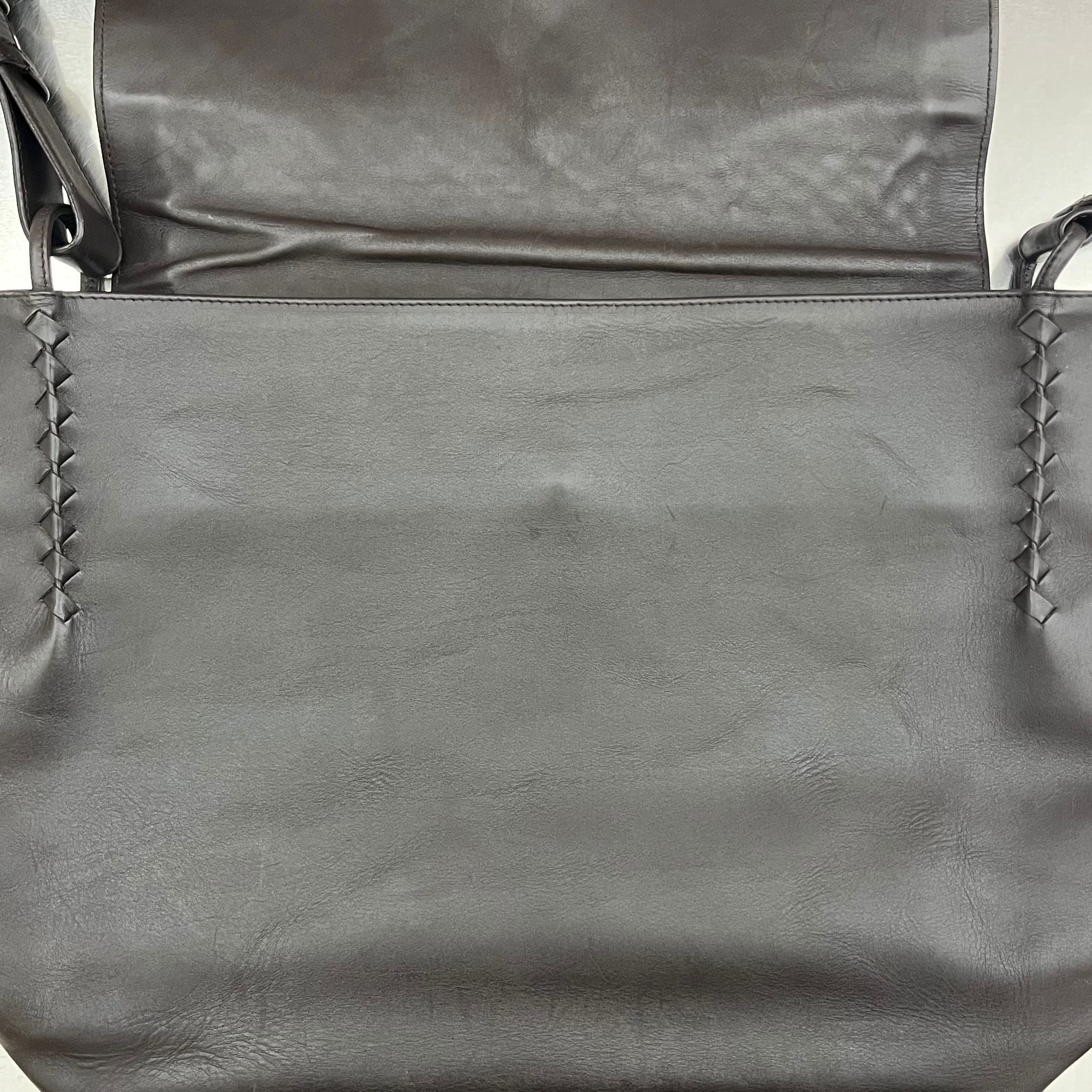 Bottega Veneta Intrecciato Messenger