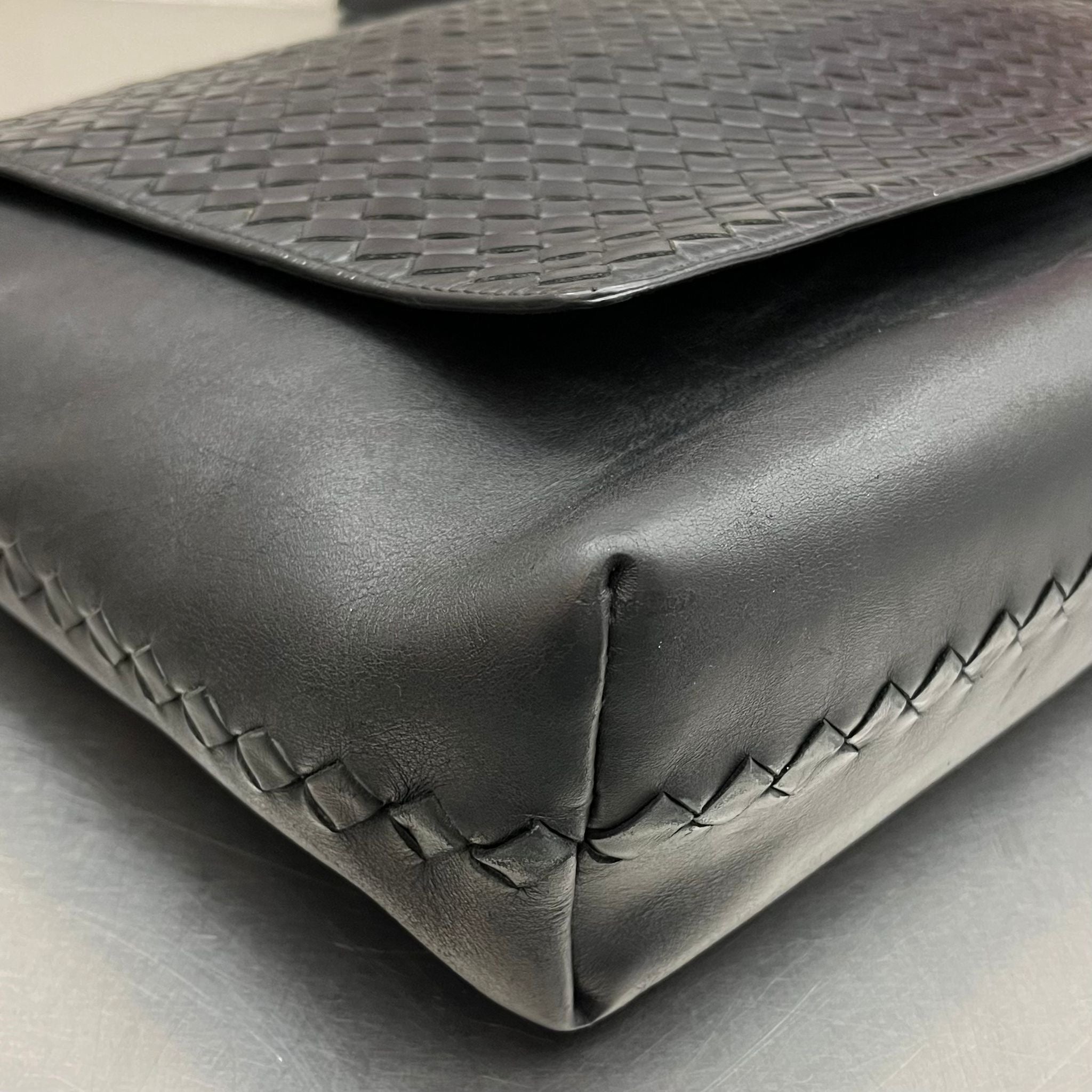 Bottega Veneta Intrecciato Messenger