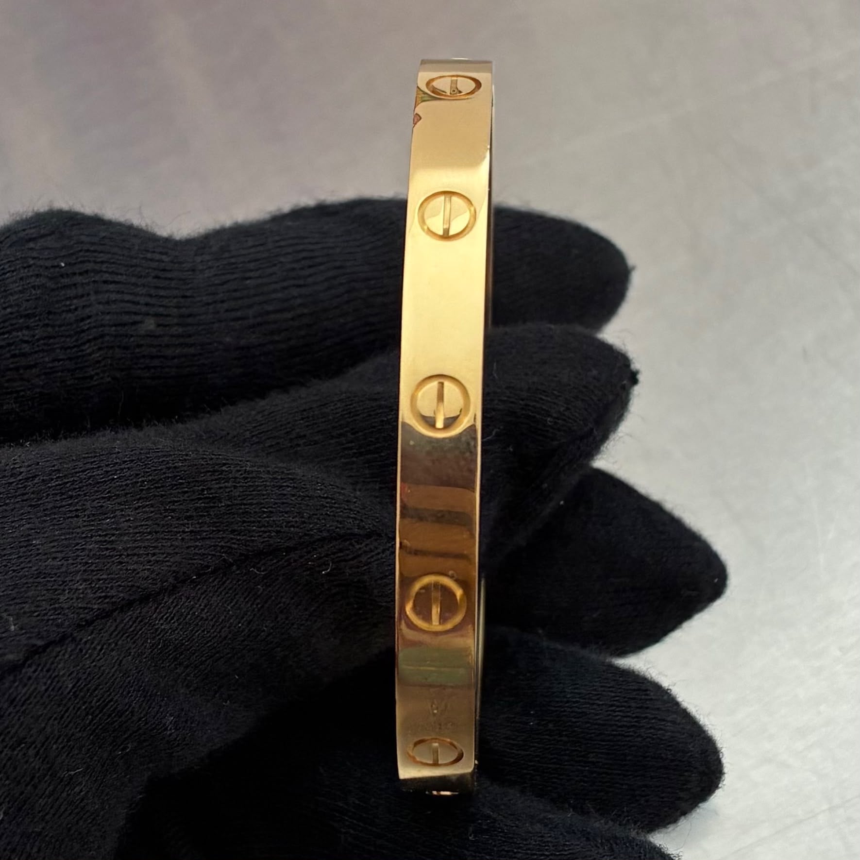 Cartier Love Armreif Klassisches Modell Gelbgold Größe 17