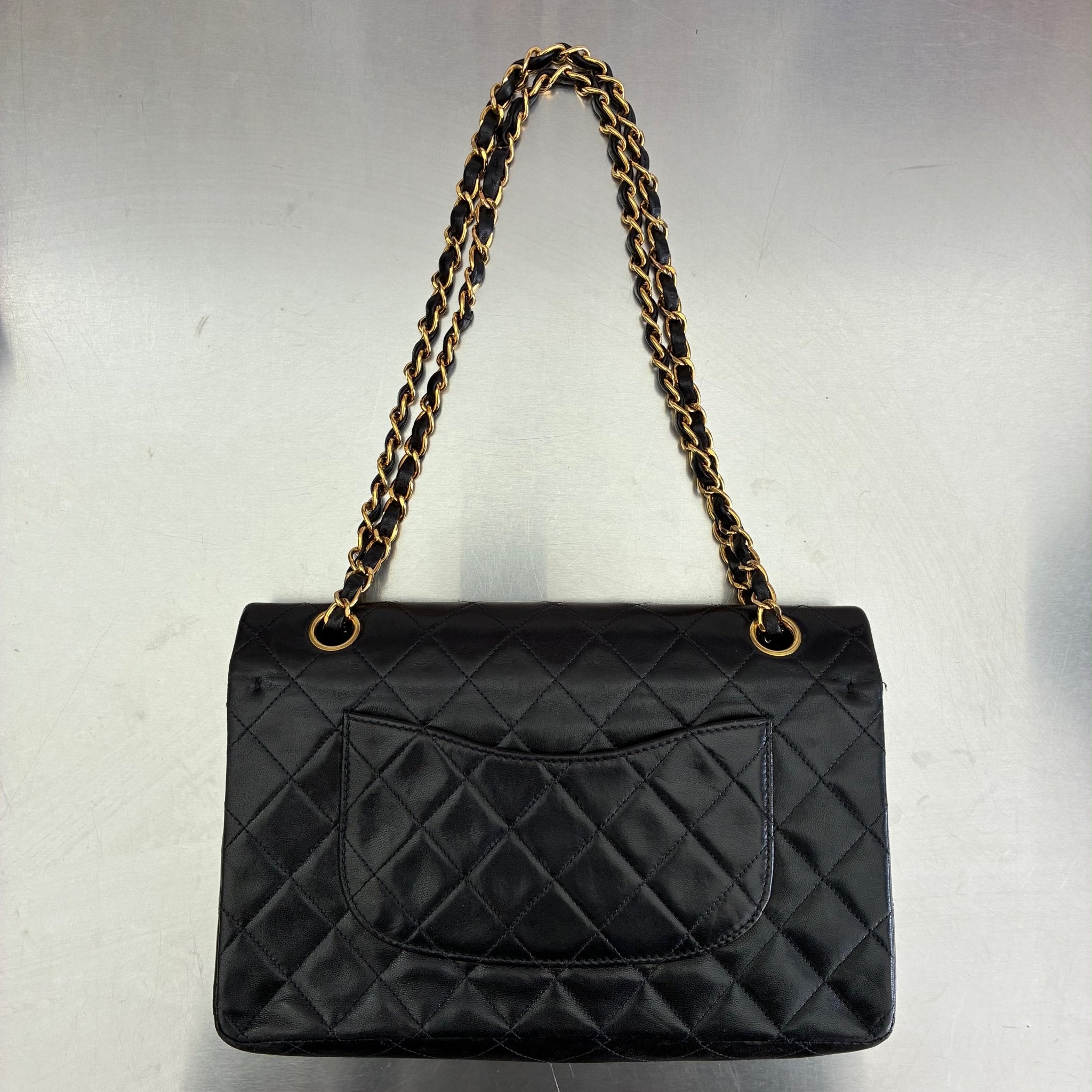 Chanel Timeless mittelgroße Tasche Lammleder
