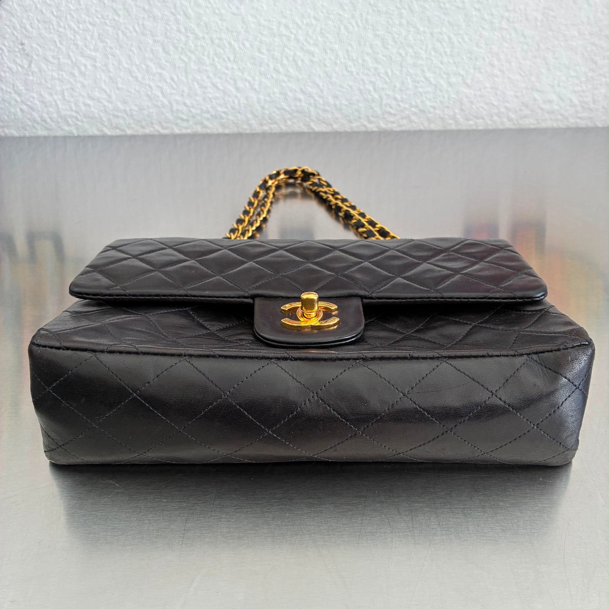 Chanel Timeless mittelgroße Tasche Lammleder