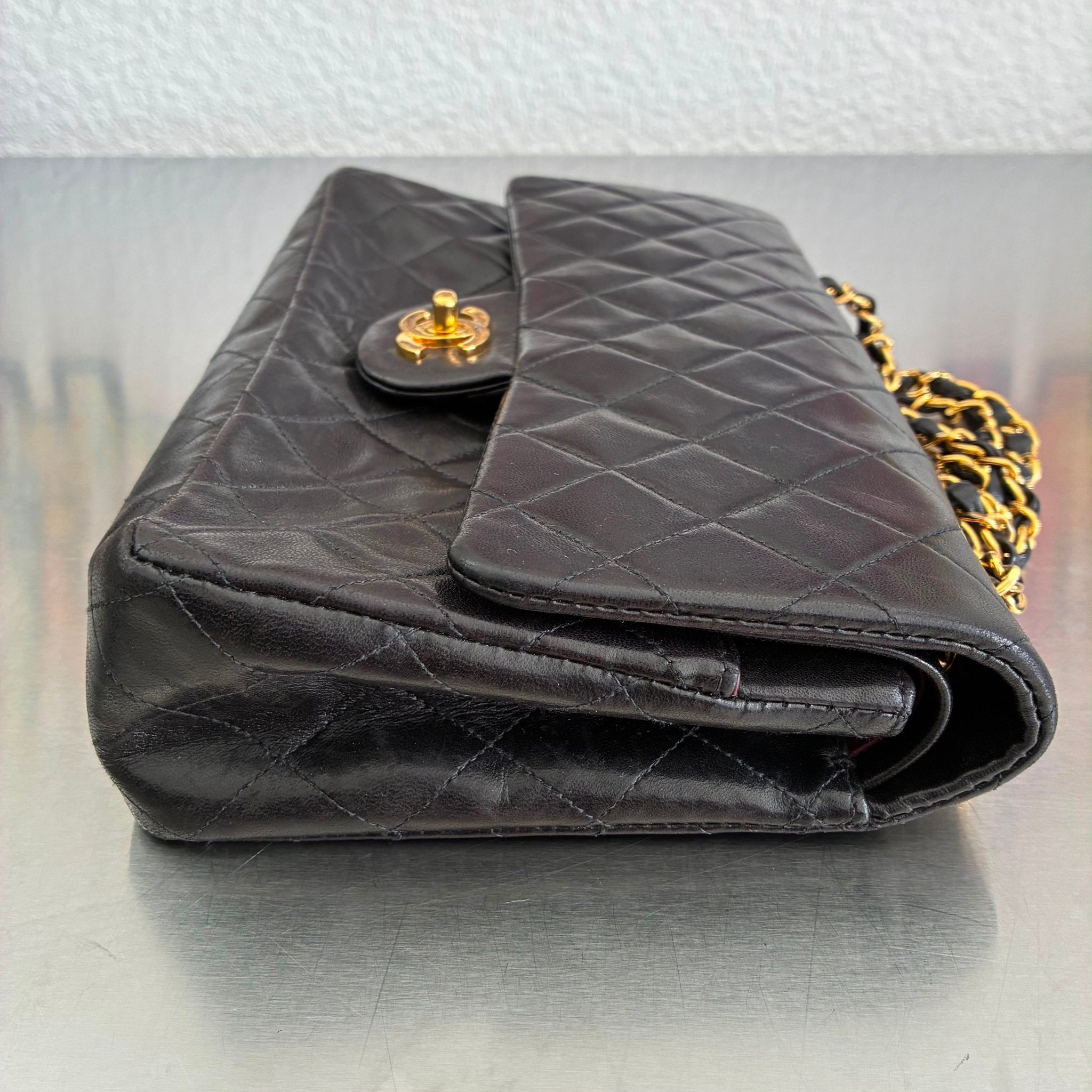 Chanel Timeless mittelgroße Tasche Lammleder