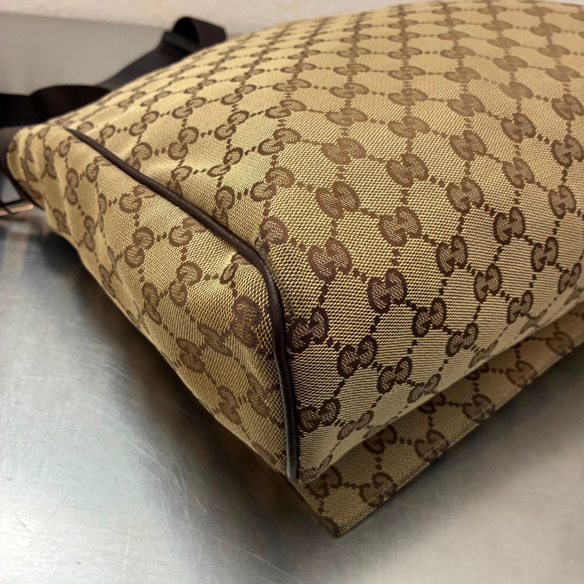 Gucci GG Messenger