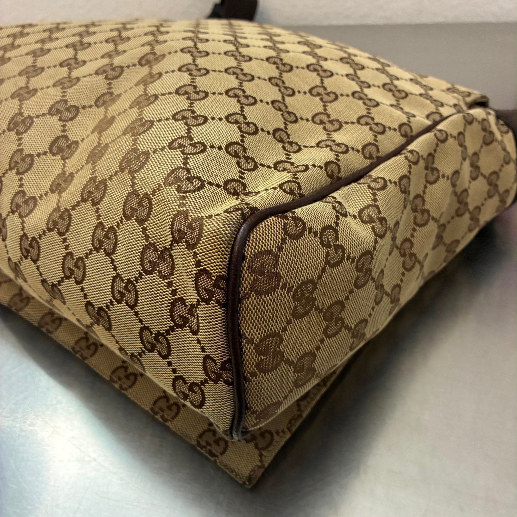 Gucci GG Messenger