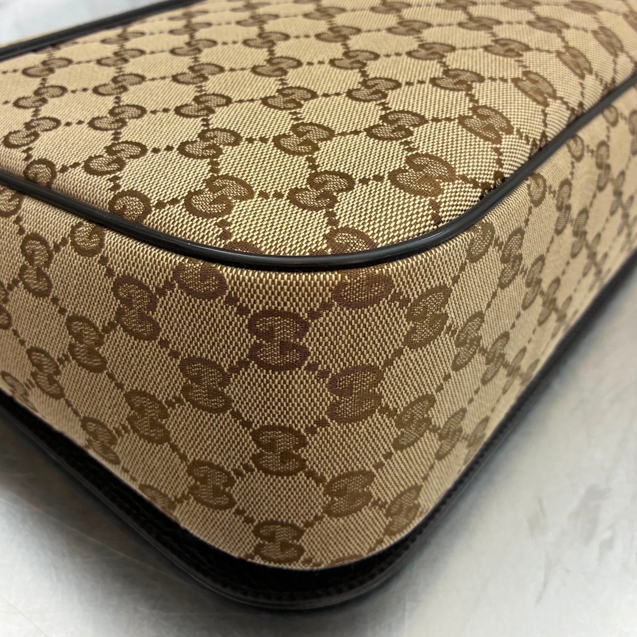 Gucci Messenger