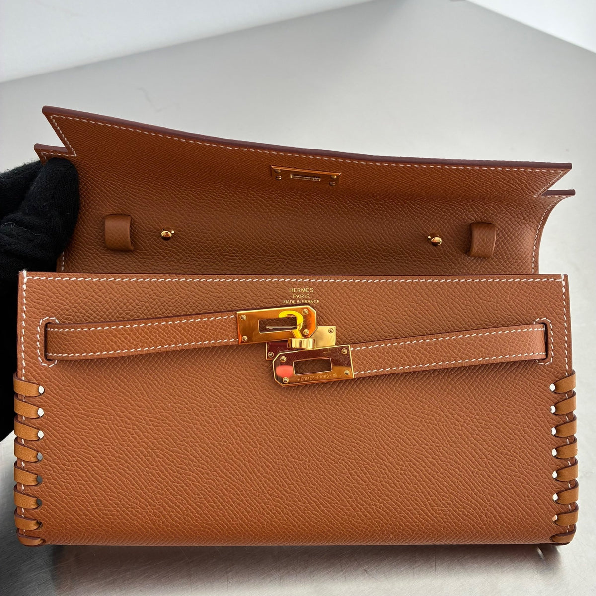 Hermès Kelly To Go Tressage Epsom Gold / Sésame