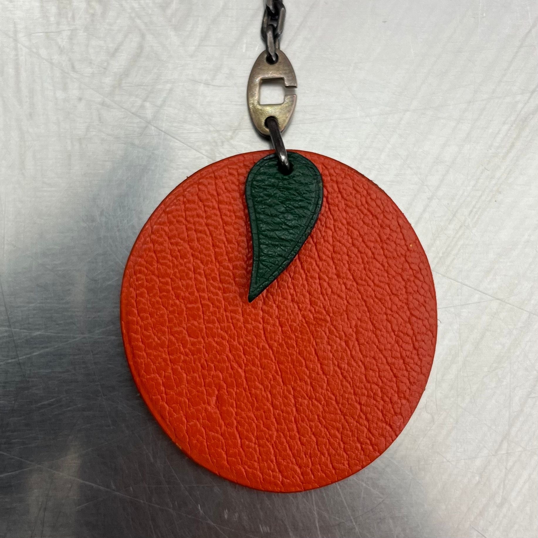 Hermès Orange Charm Anhänger