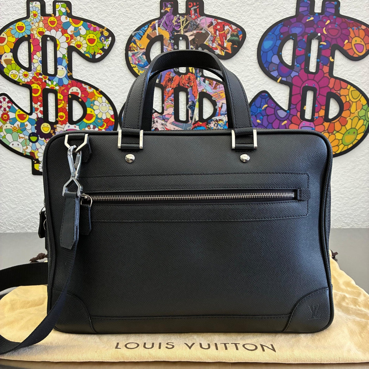 Louis Vuitton Alexander Taiga