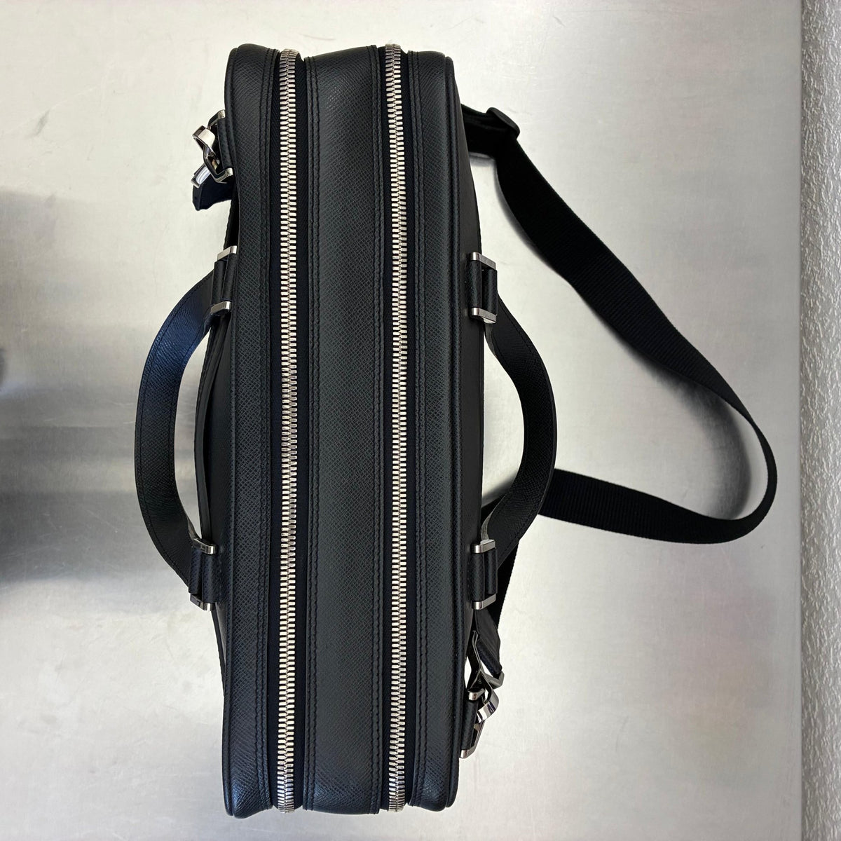 Louis Vuitton Alexander Taiga
