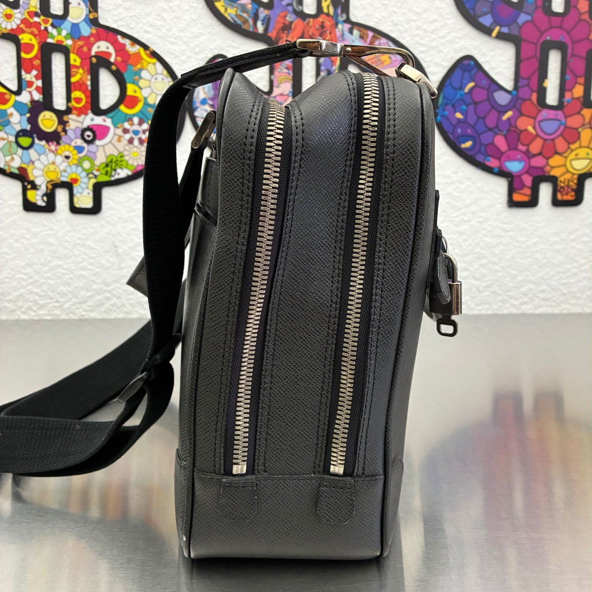 Louis Vuitton Alexander Taiga