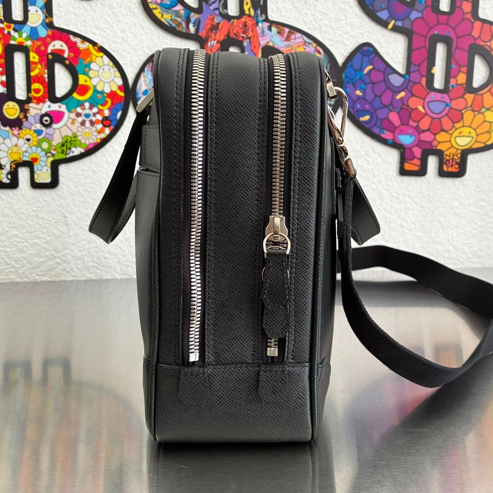 Louis Vuitton Alexander Taiga