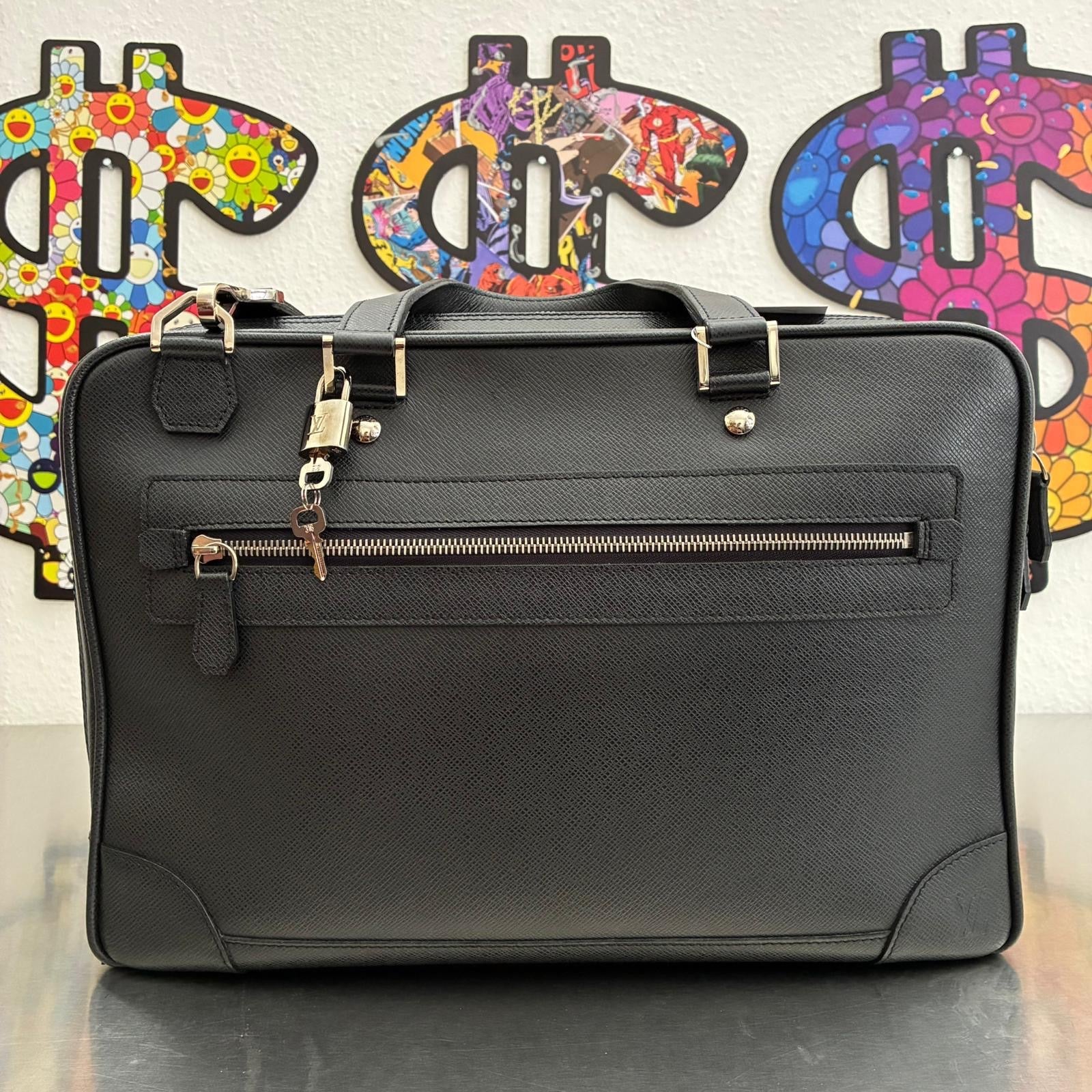 Louis Vuitton Alexander Taiga