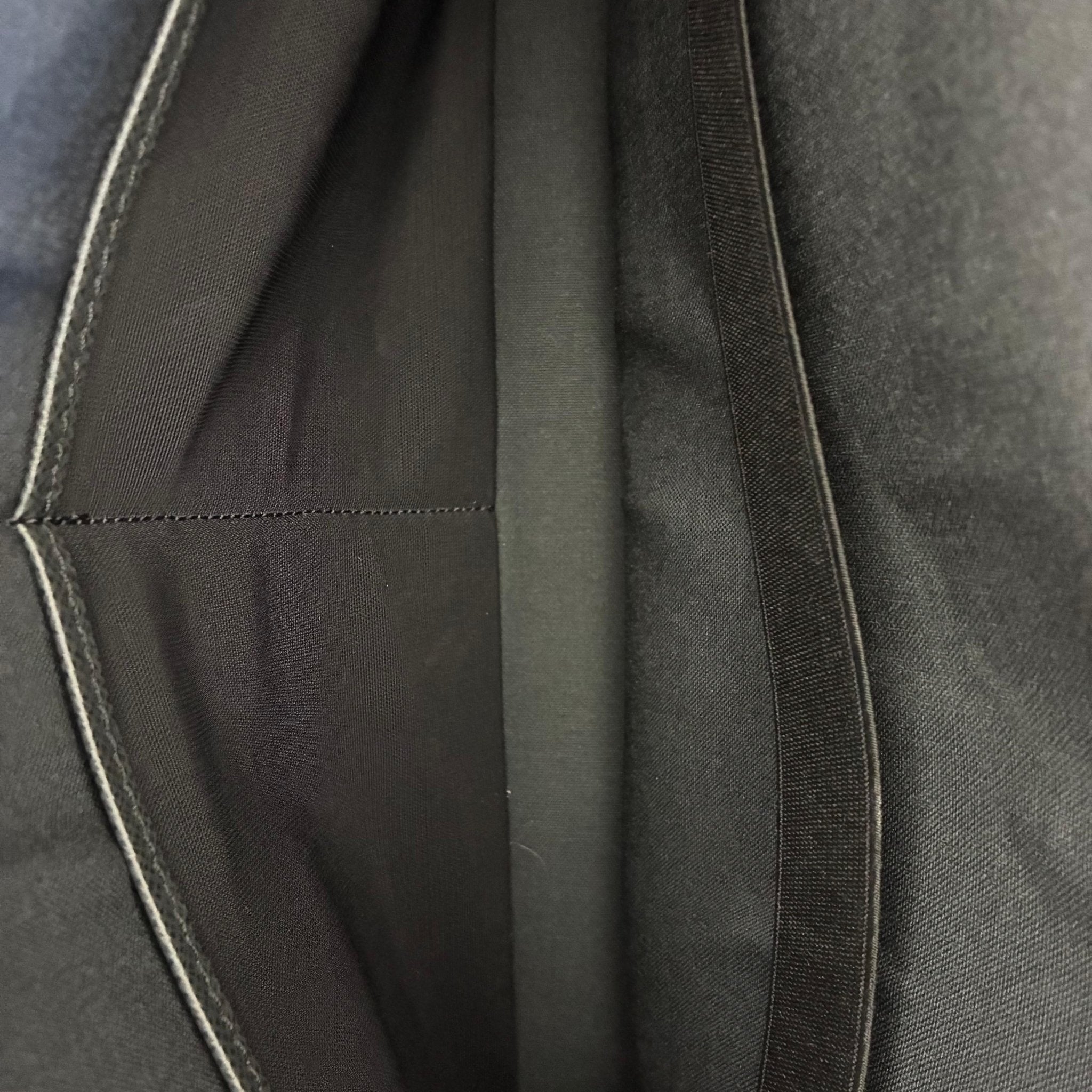 Louis Vuitton Alexander Taiga